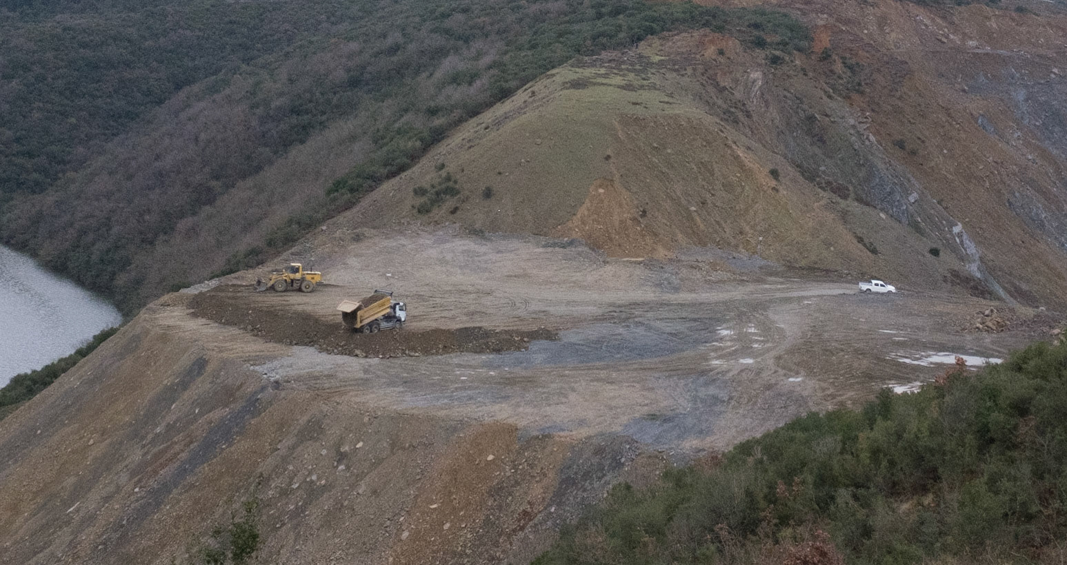 Yayla-Cebeci Köyü via the Yayla quarries, the S side of Alibey Reservoir and the Maǧlova &amp; Güzelce Aqueducts (11.2.17 / #80) by the Yayla quarries