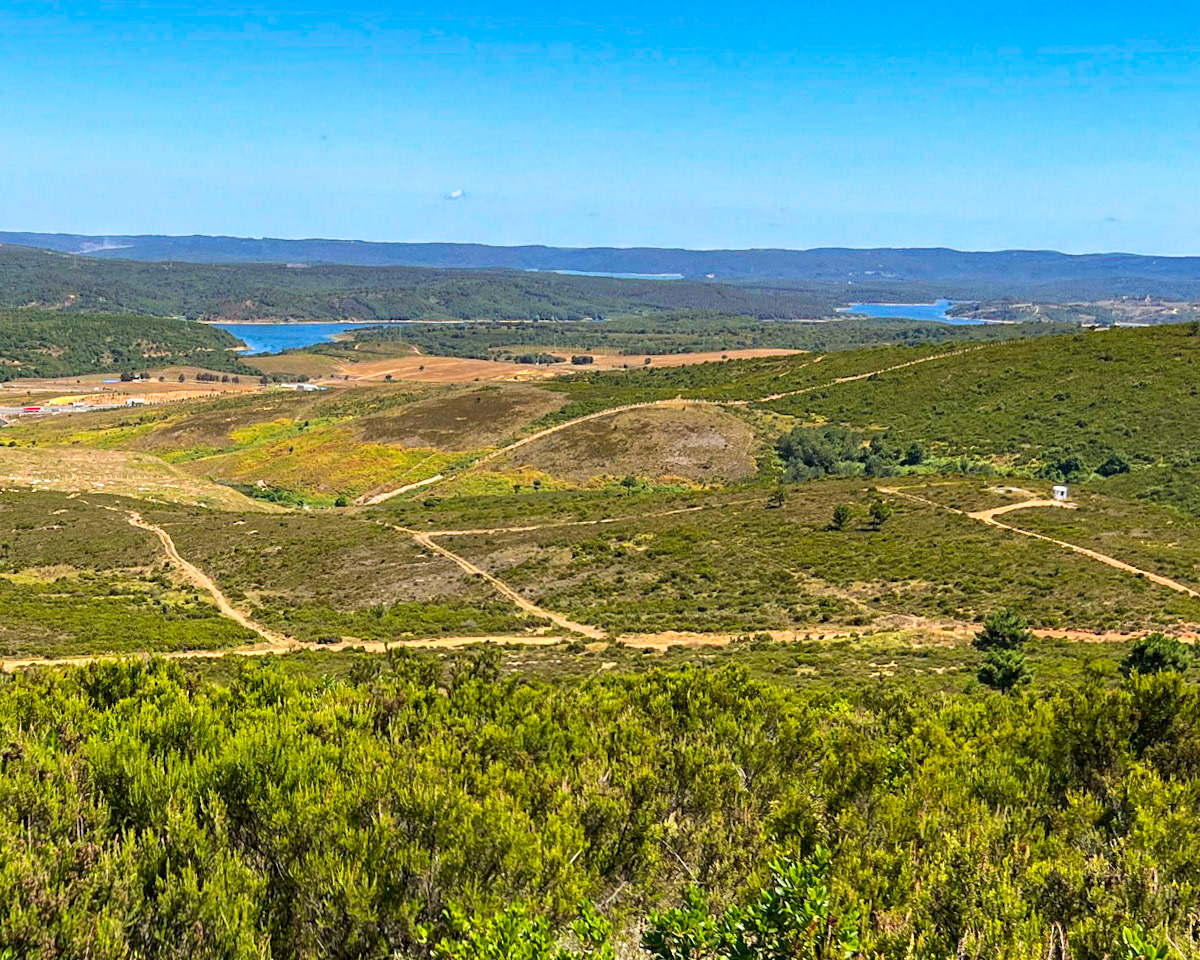 the second Zirve hill: view towards Ömerli reservoir