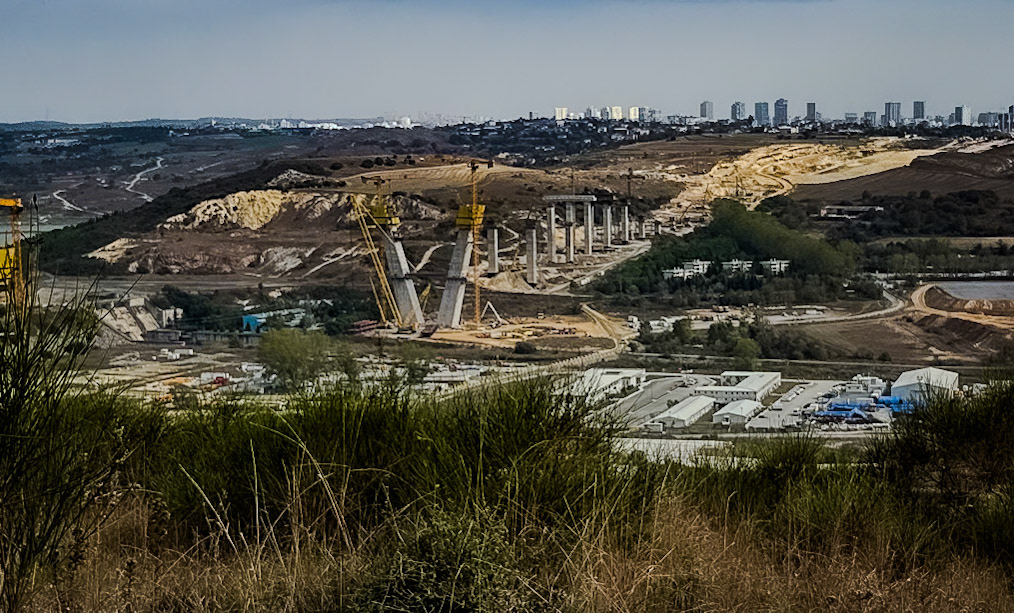 speculators’ crest: motorway building