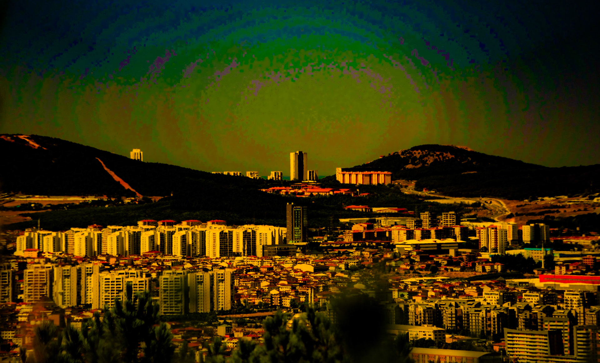 Zirve lower viewpoint: Istanbul marching over the hills