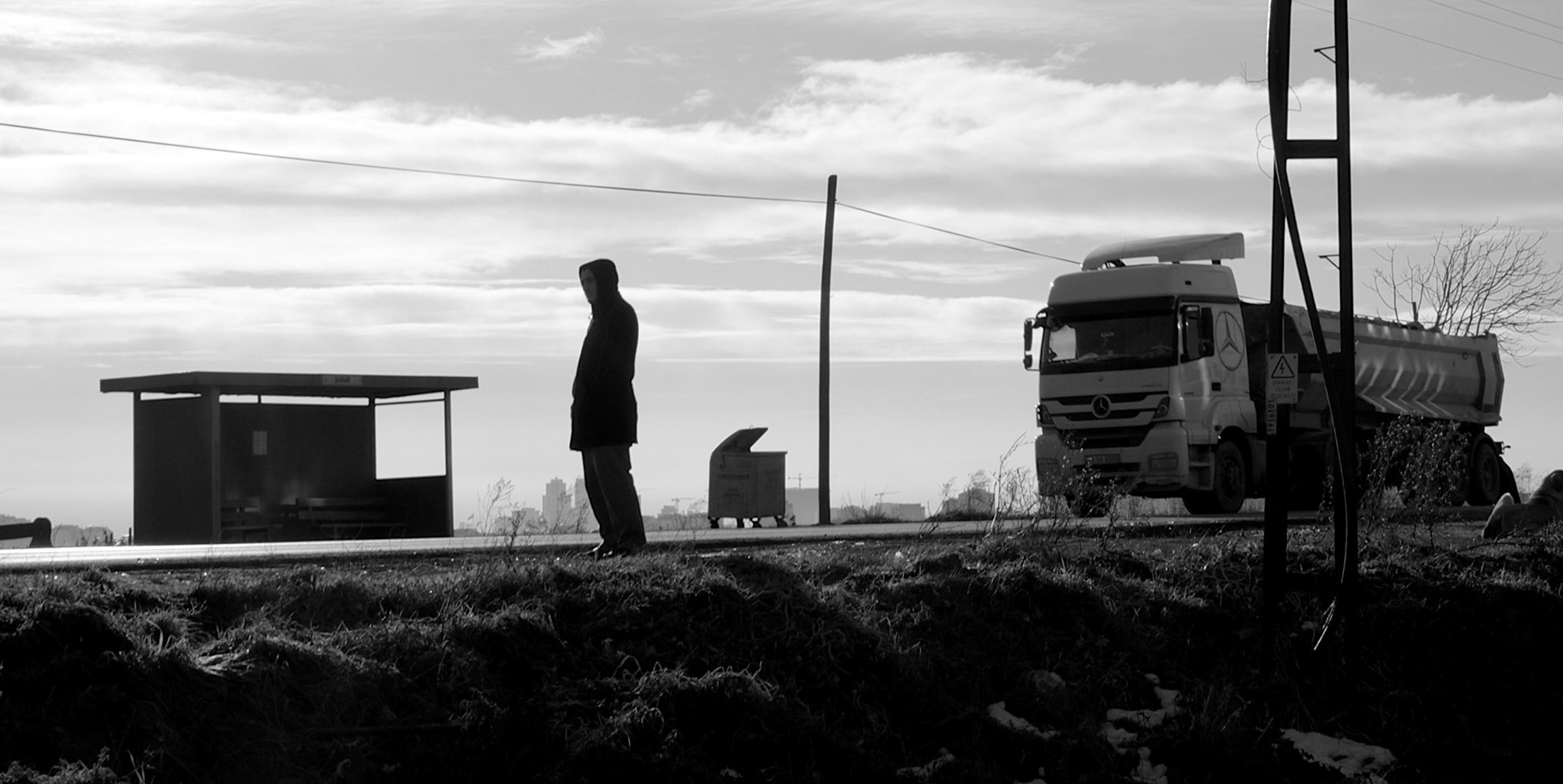 the Şamlar bus stop with one of our beloved motorway construction trucks