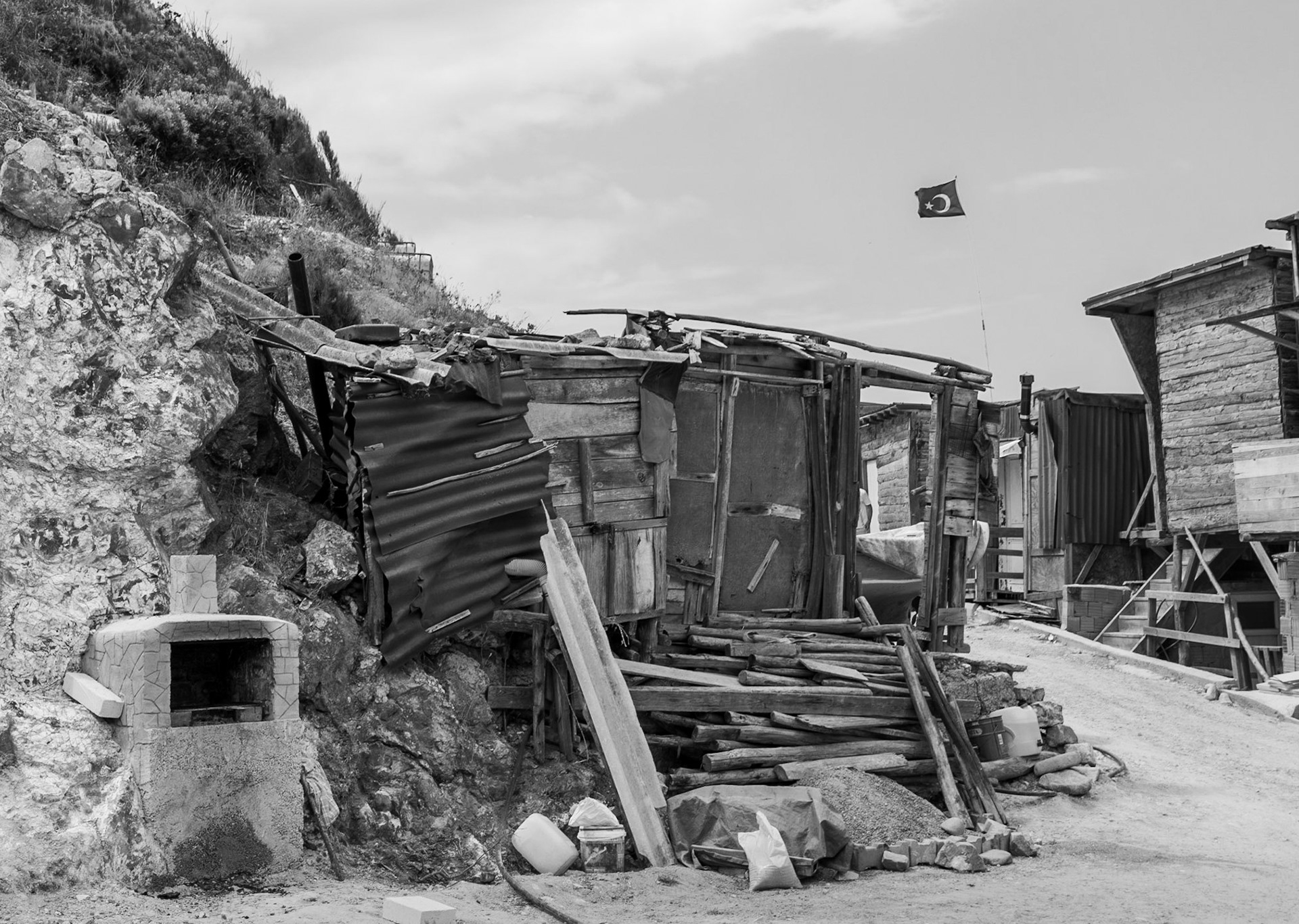 Kurna fishing hamlet: ruined shack