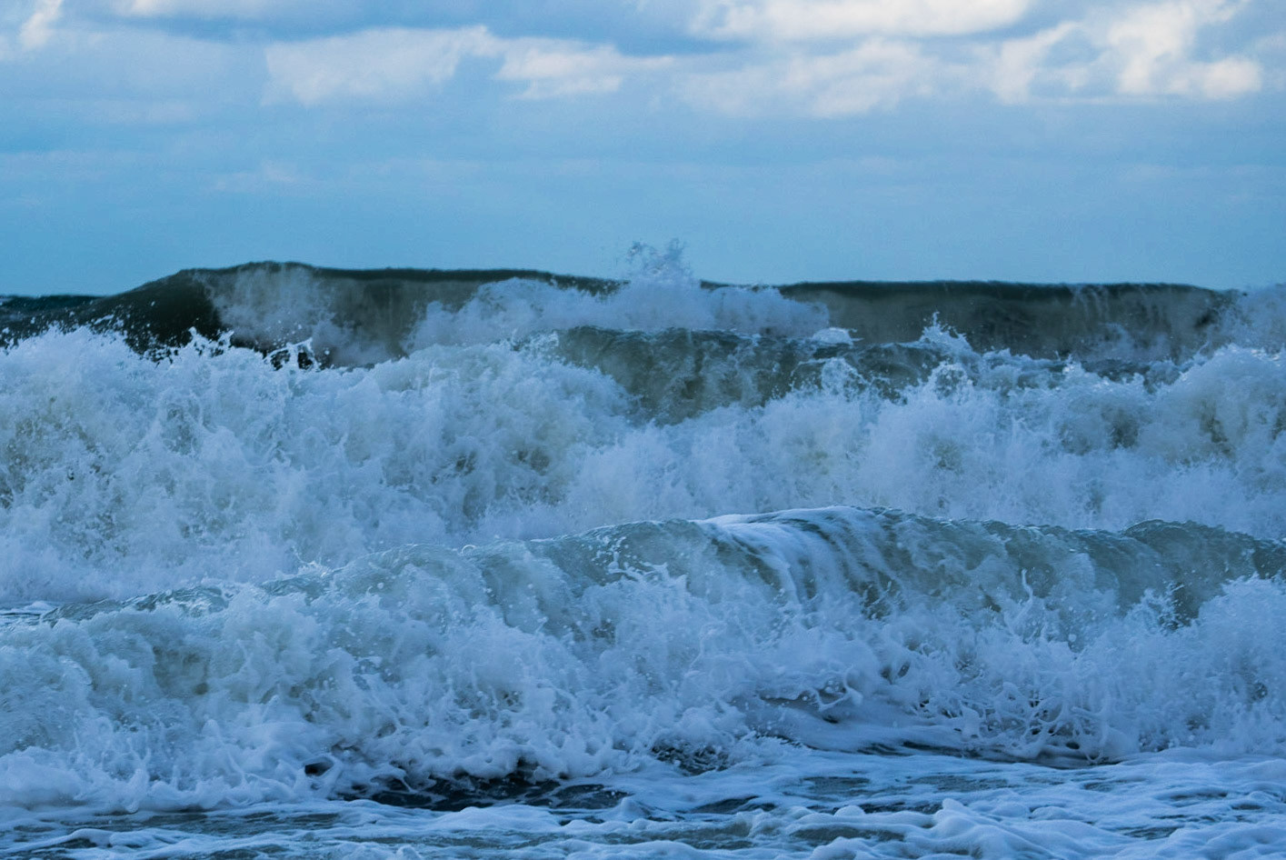 Karaburun eastern beach: rough sea