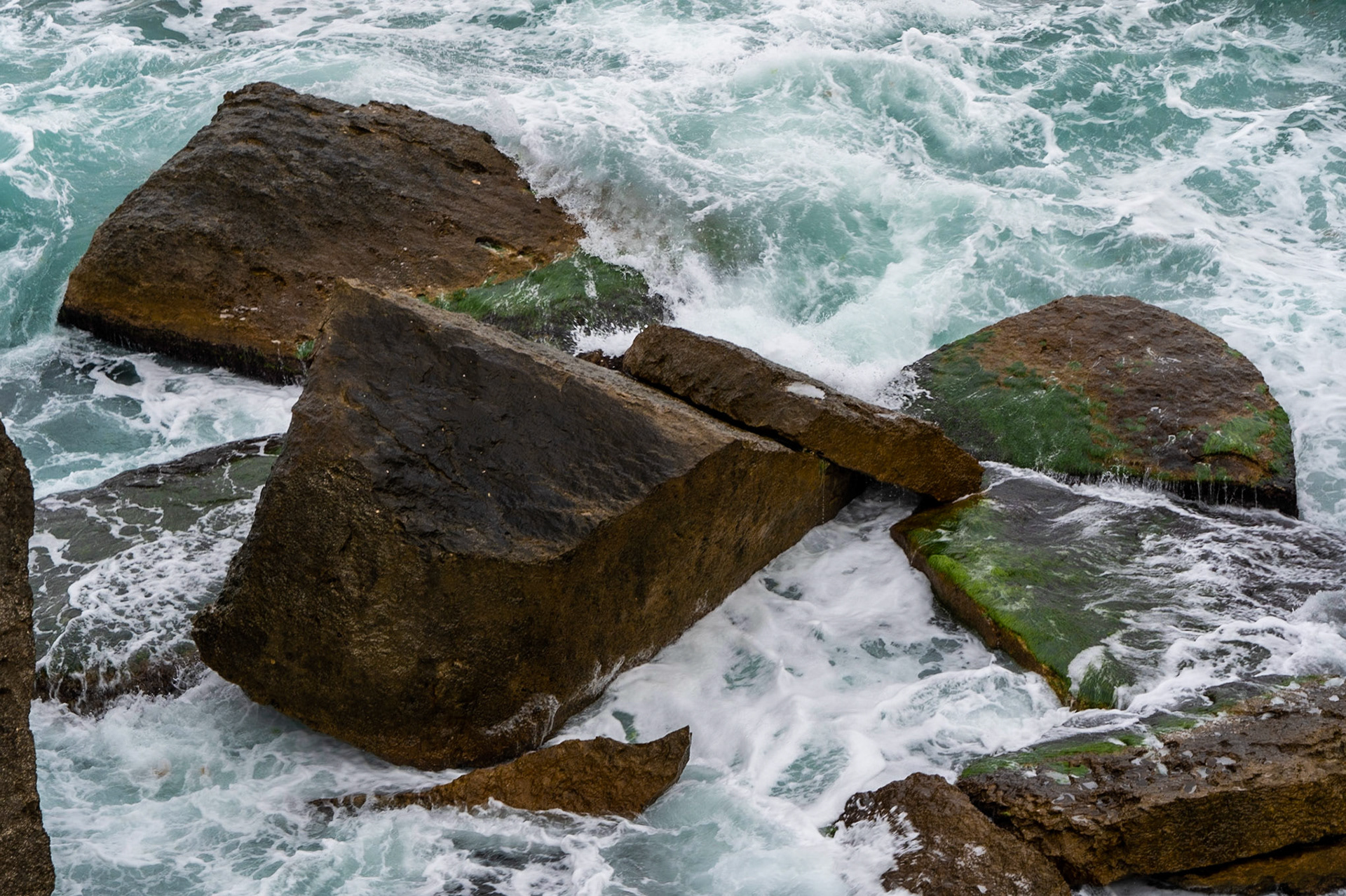 Sahilköy basalt columns: view