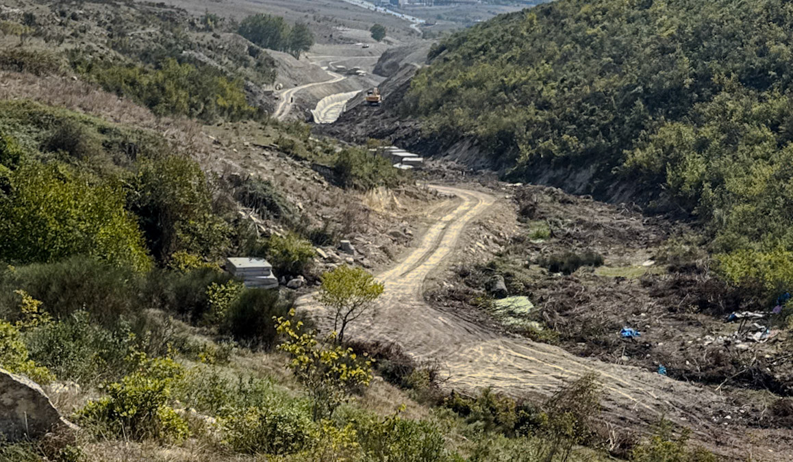 Şişekumları valley: view south