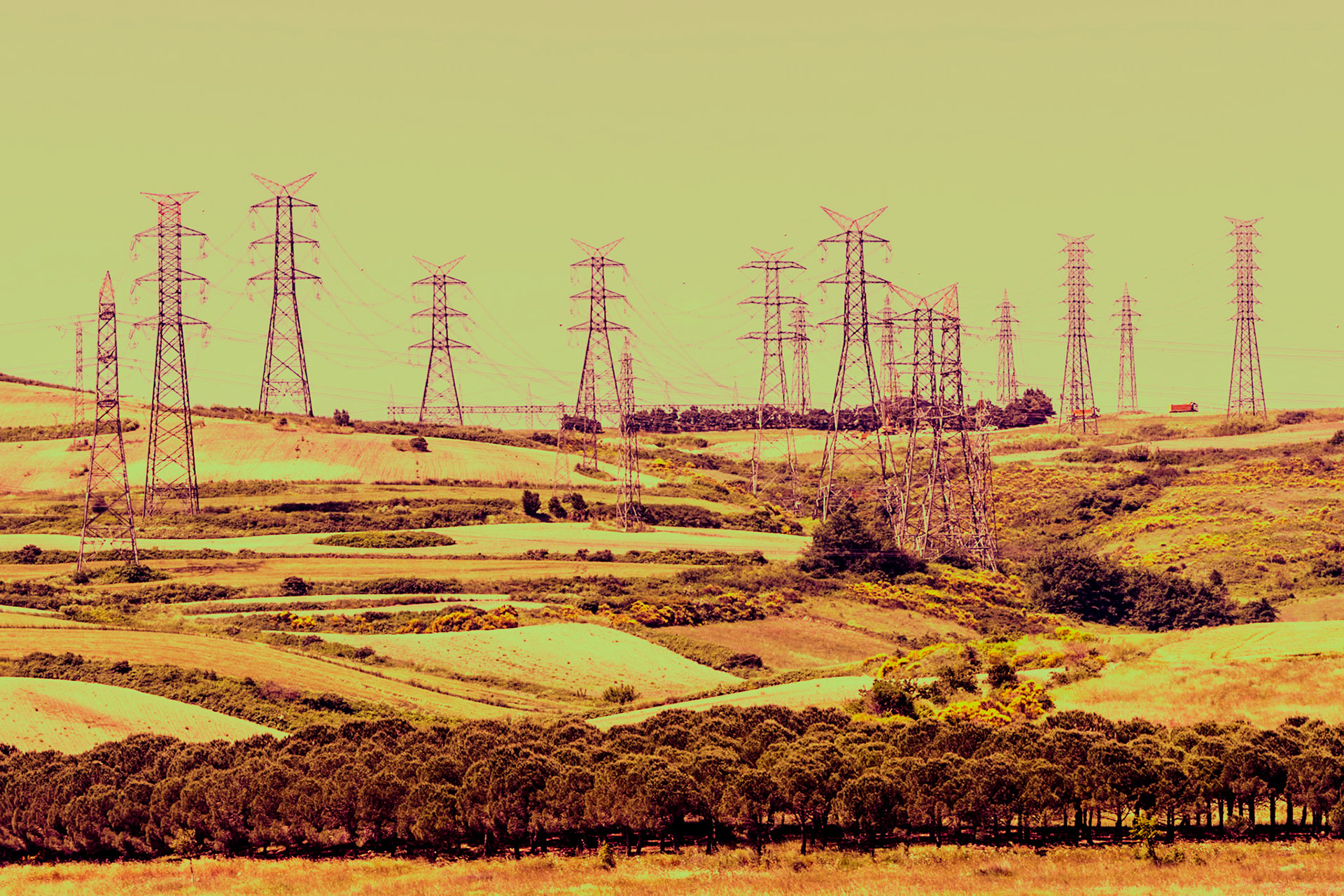 heading SW from Sazlıbosna: pylon view