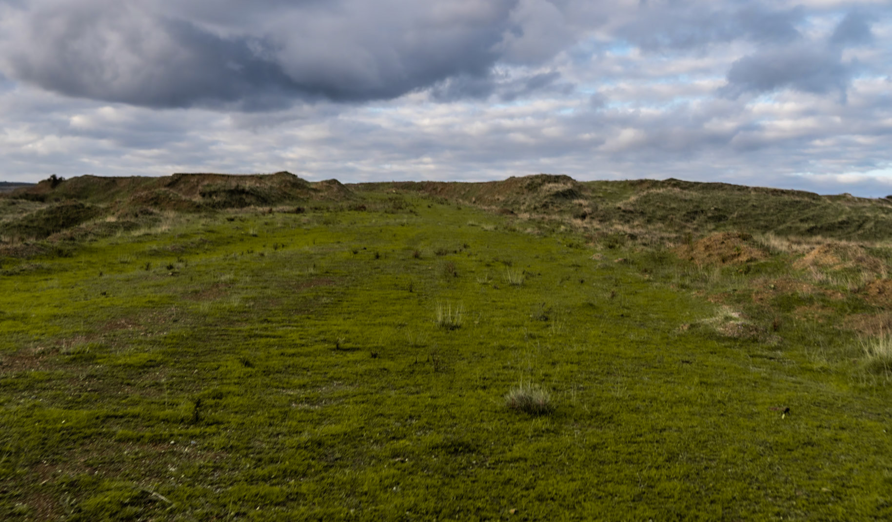 heading west from Akpınar: former mining land, now poor pasture
