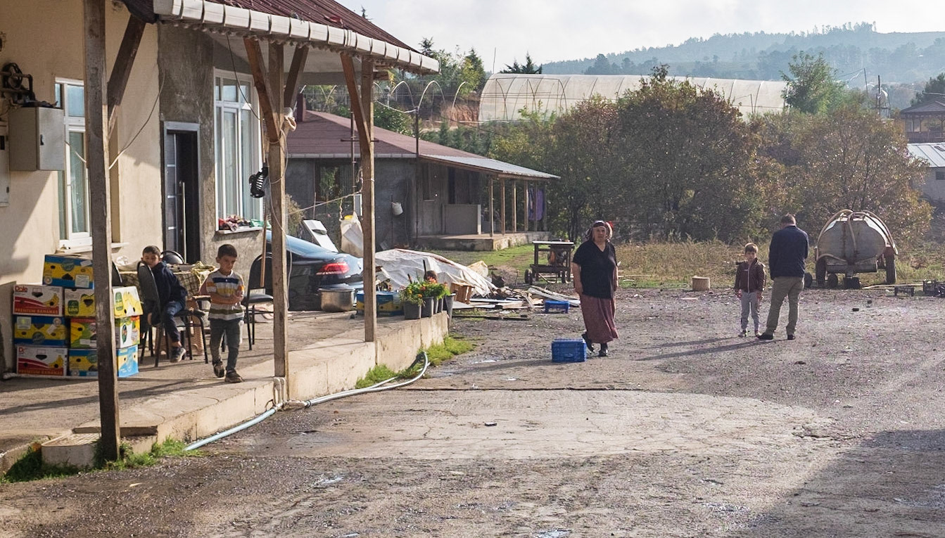 Göçbeyli: village scene