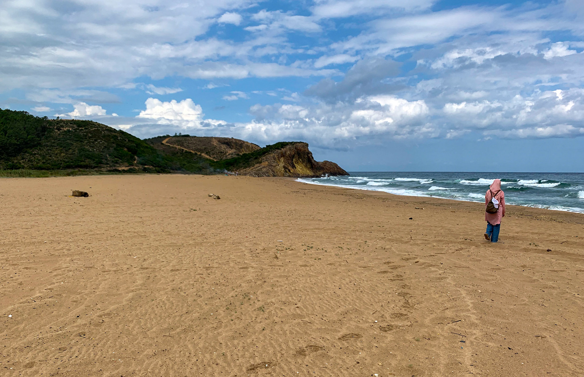 between Kurna fishing hamlet &amp; Kurna quarry: Kurna's sandy beach
