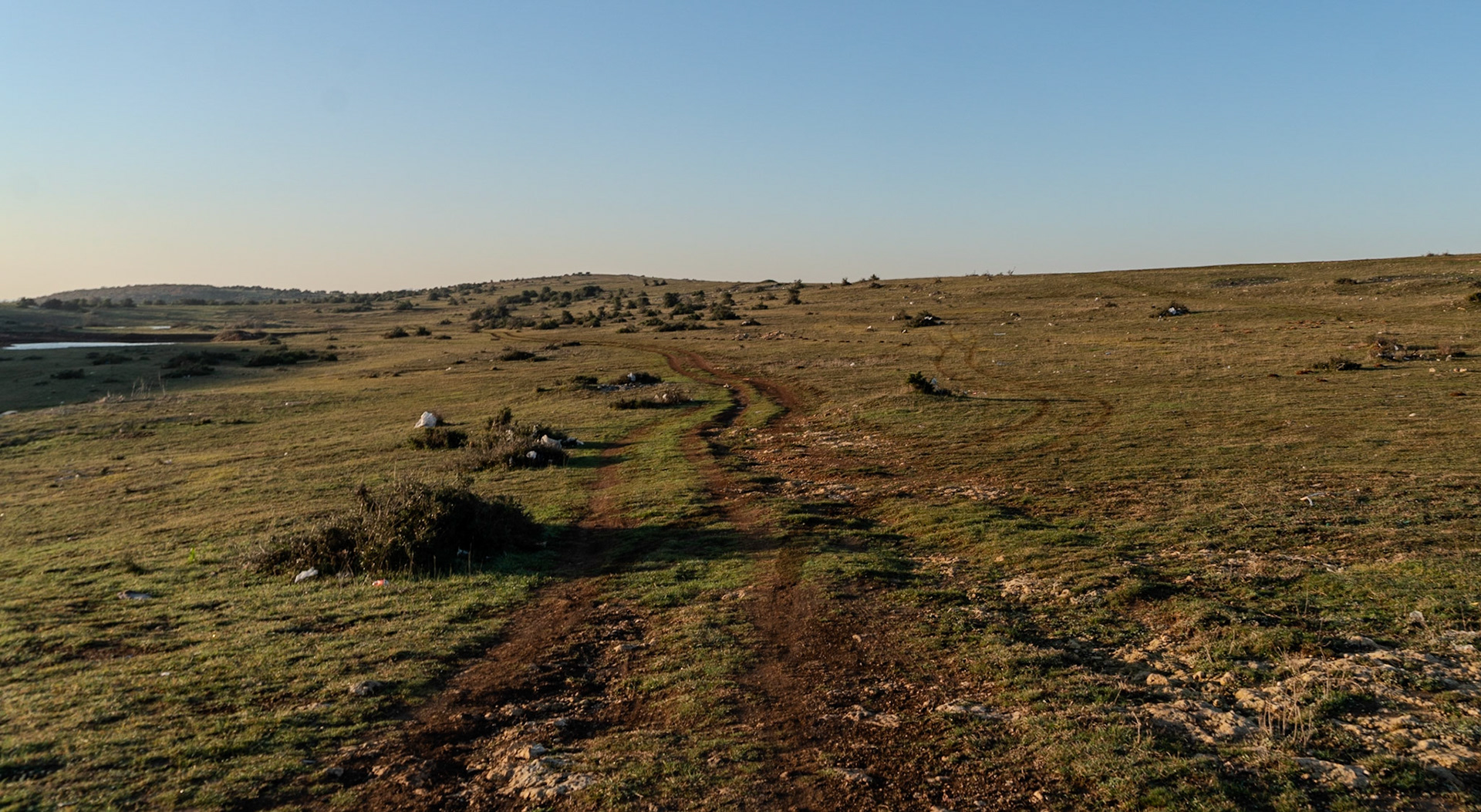 Kocabayır Hill - early morning recce: walking southeast towards the top from Haçımaşlı hill