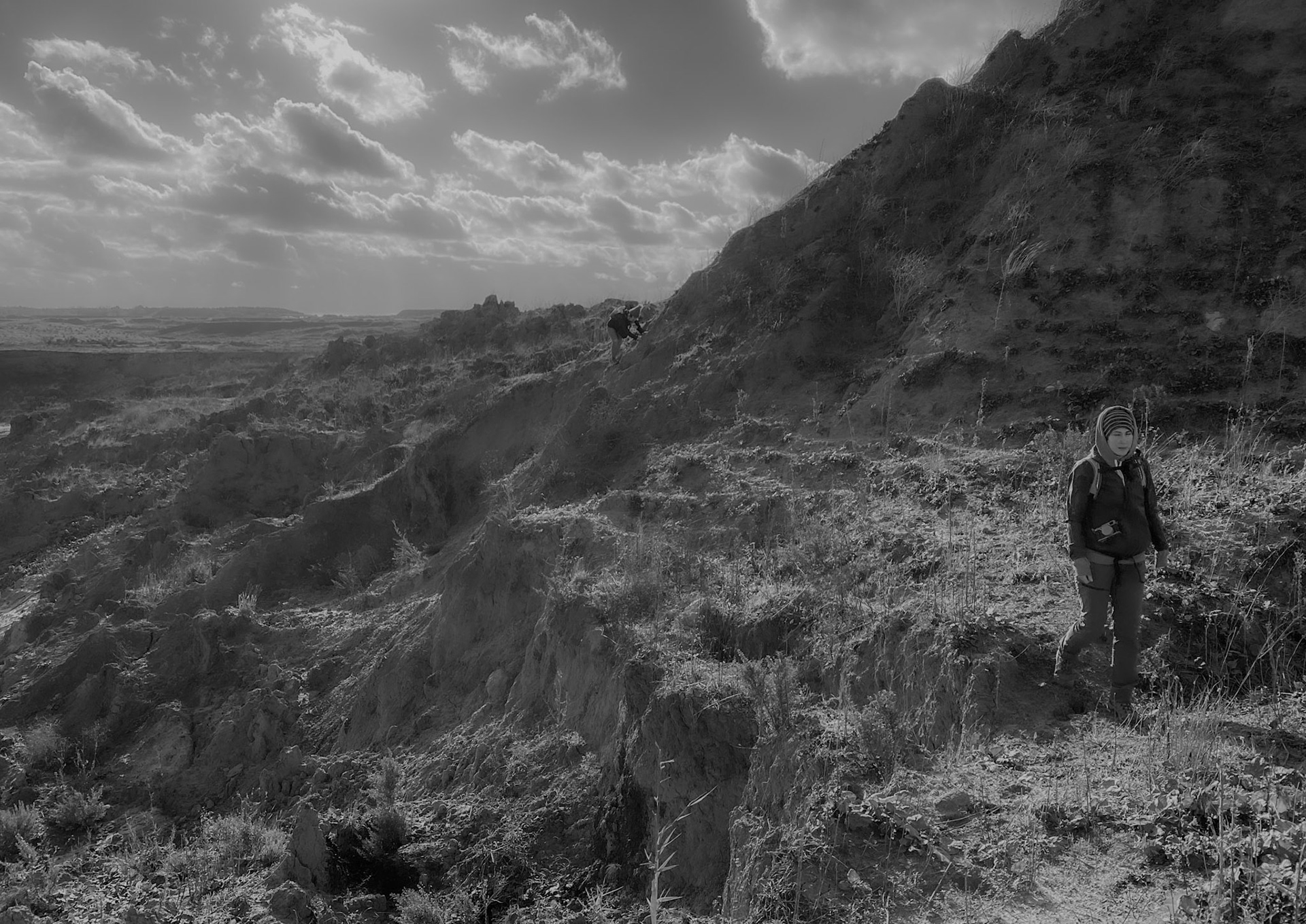 heading west from Akpınar: making our way round the side of an old slag heap (probably)