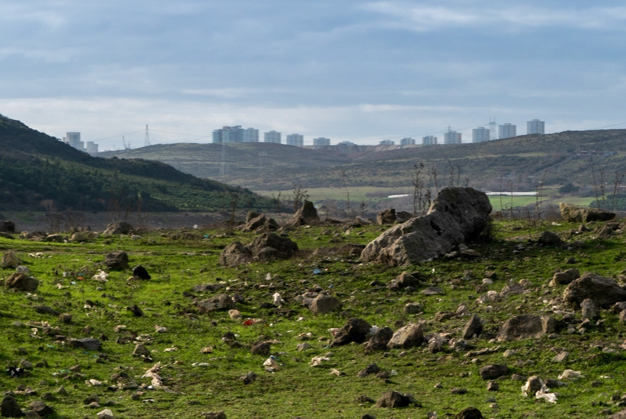 Şamlar: the almost-dry Sazlıdere reservoir bed south of the village