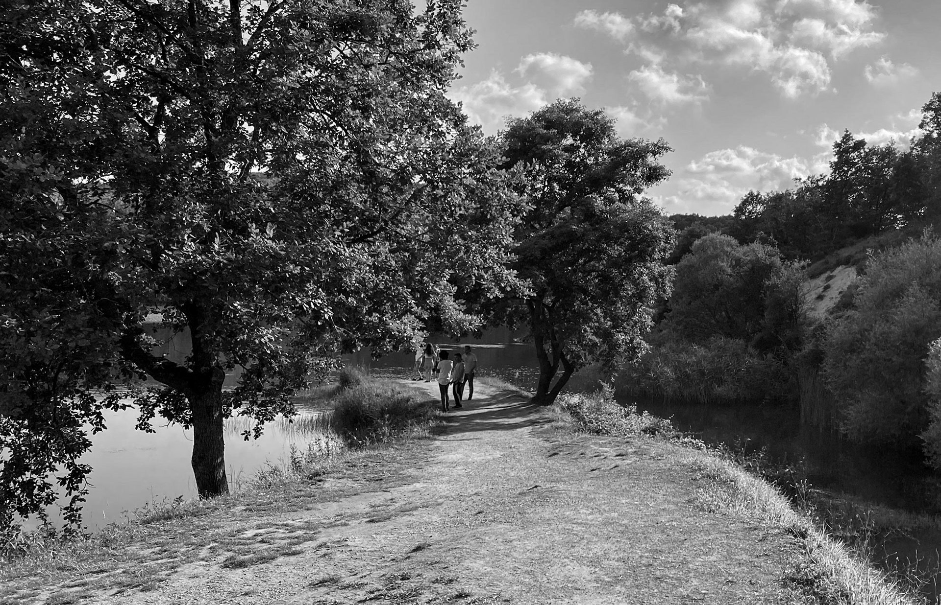 Kanlı reservoir: track besode the water