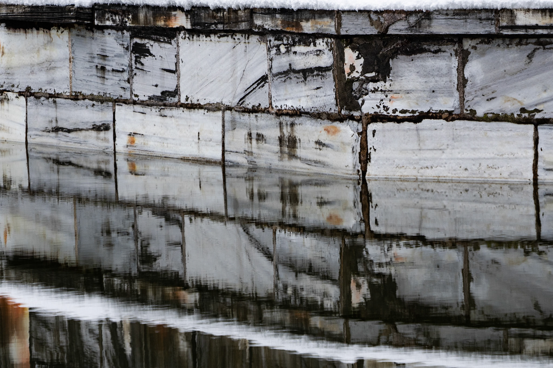 Valide Sultan Ottoman dam: reflections