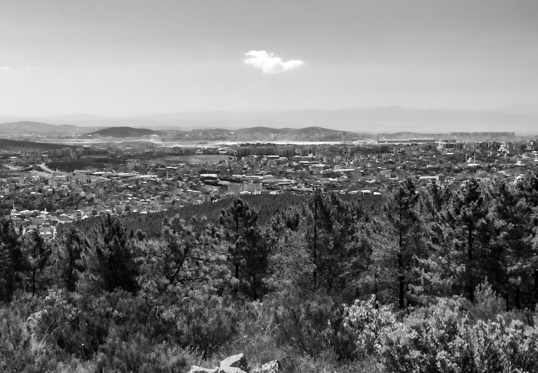 Zirve lower viewpoint: looking west toward Sabiah Gökçen airport