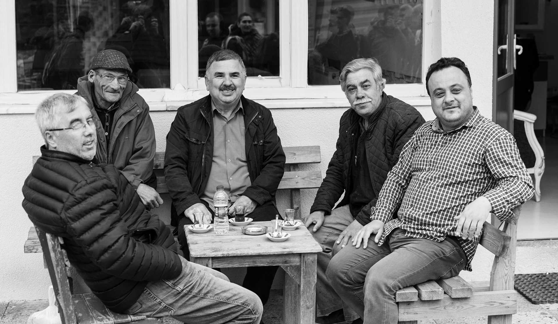 Bozhane: cheerful men at the second teahouse