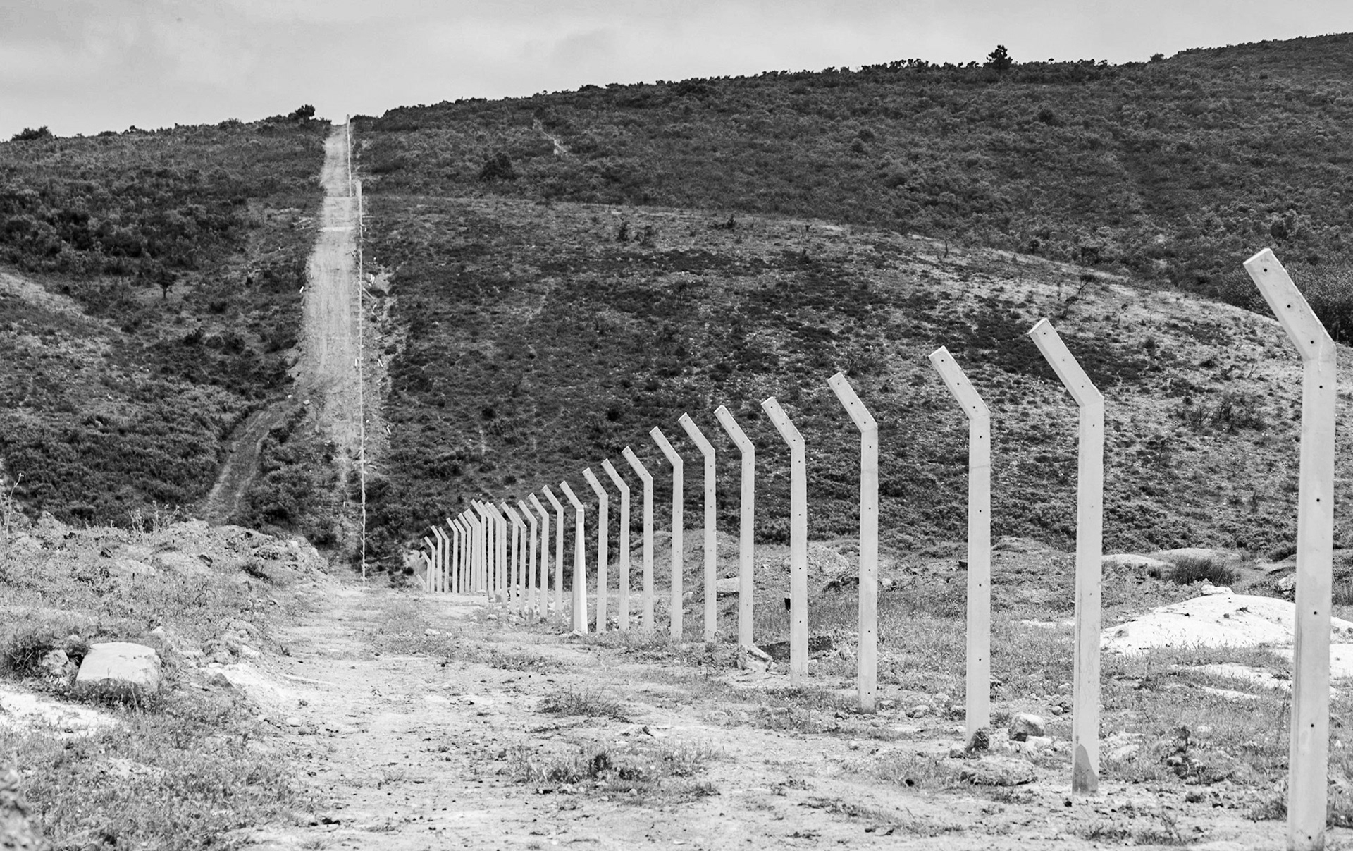 Adadaǧ hills: unfinished new fence (what's it doing there?)