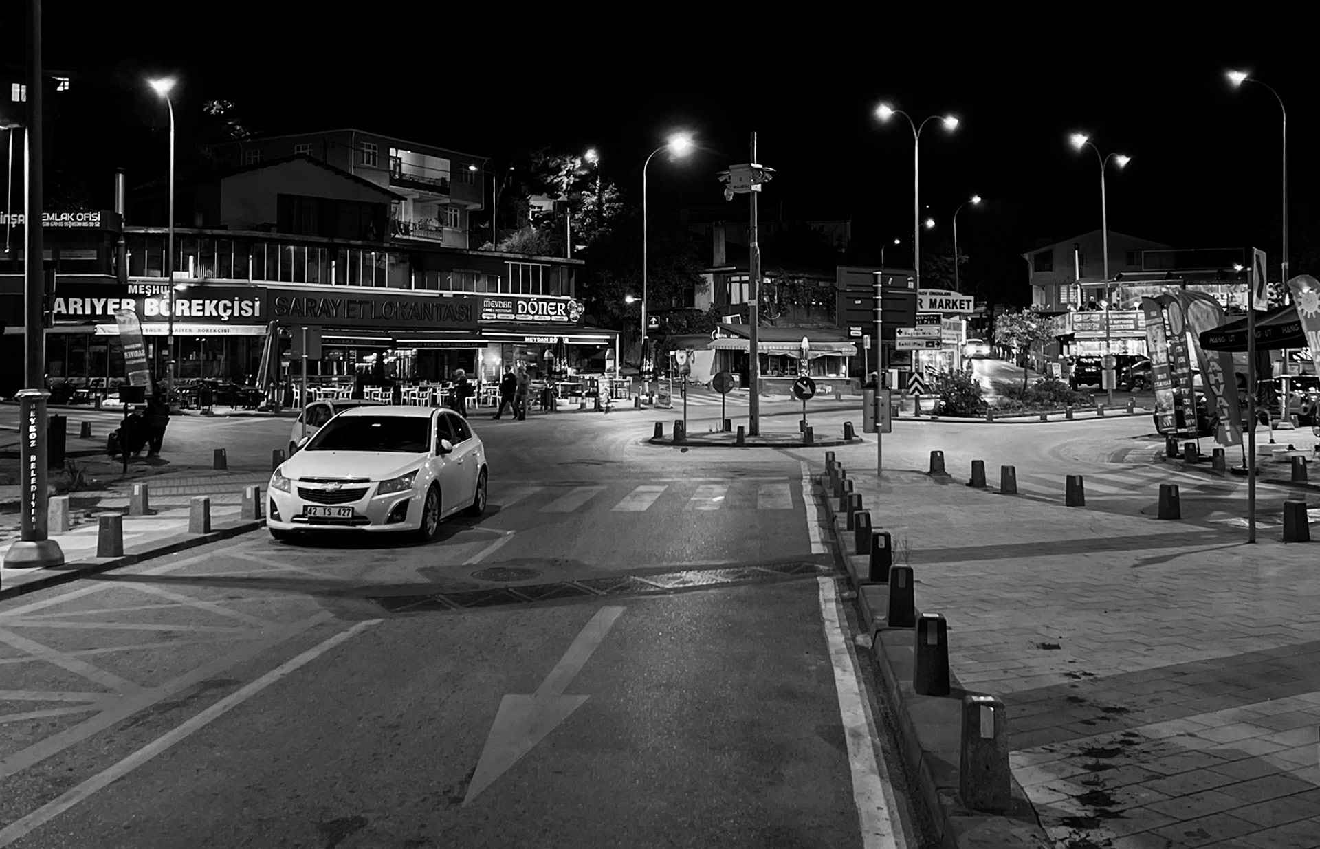Riva: centre by night