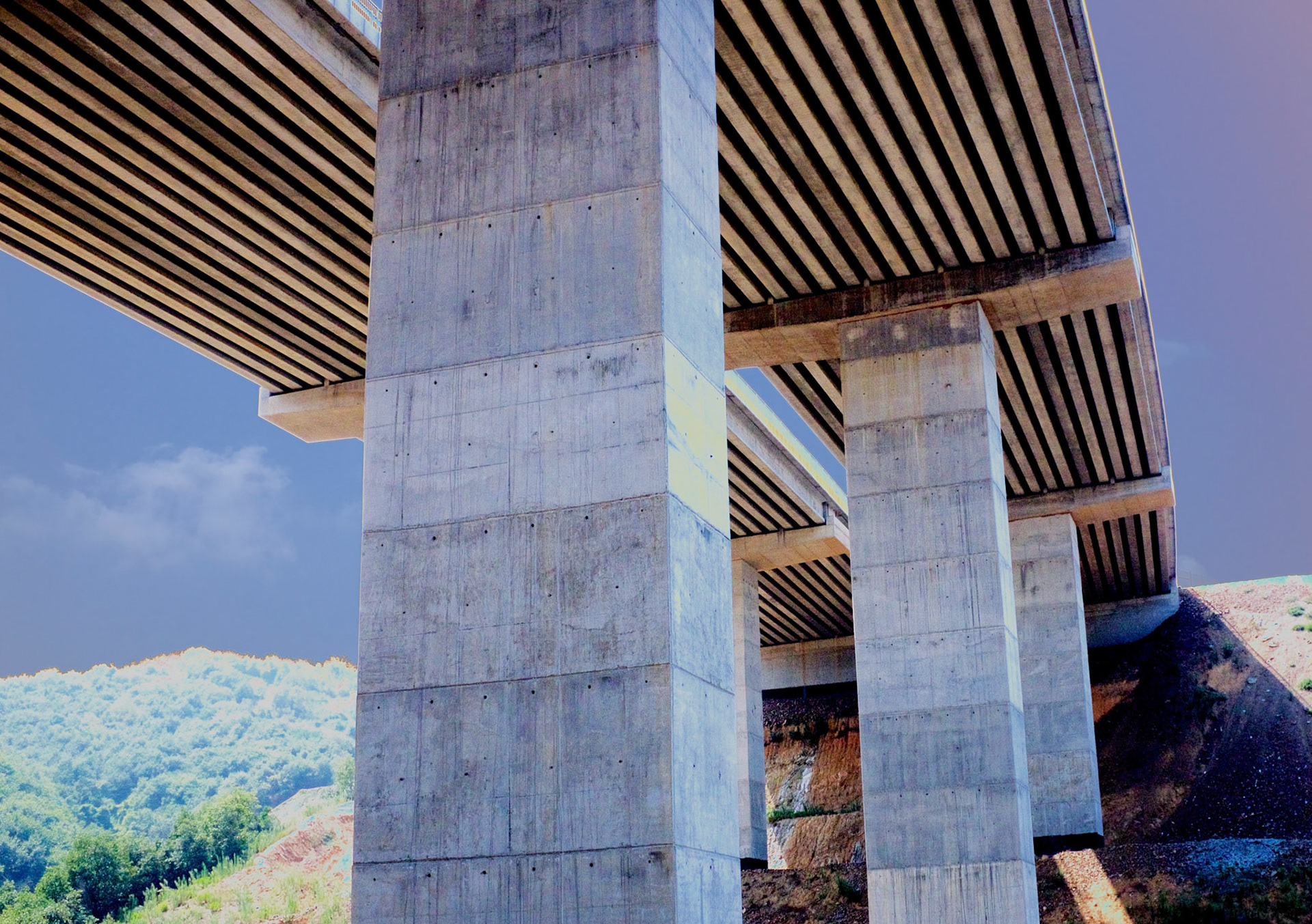 between Bahçeköy and Gümüşdere: under the motorway flyover