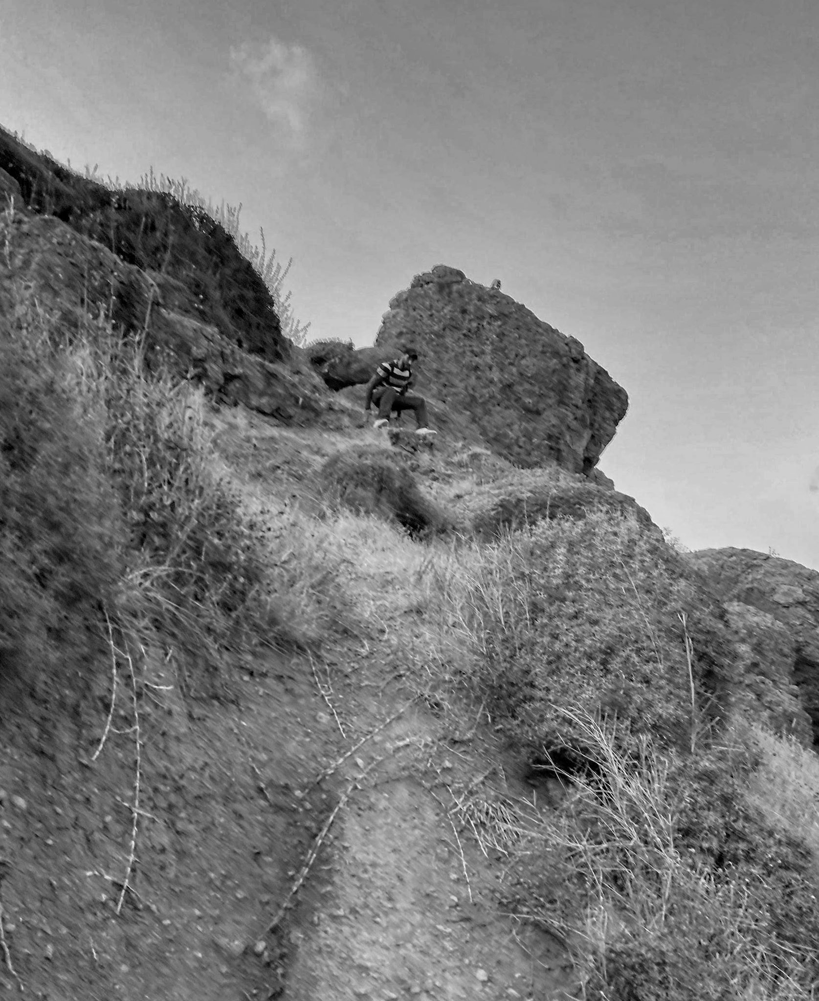 between the 'English' houses and Riva: clambering over a headland