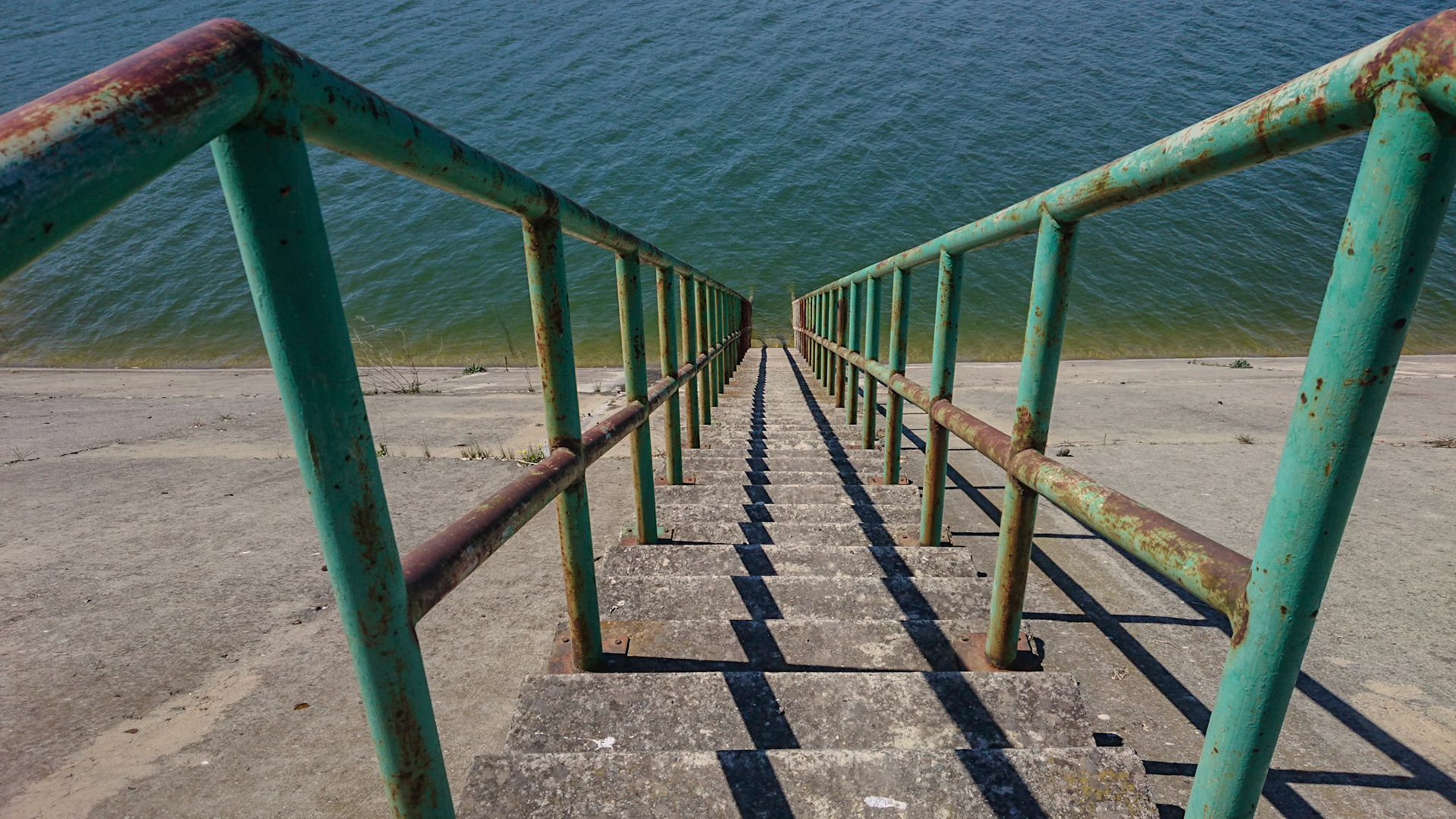 Sazlıdere dam: steps to the depths of the reservoir