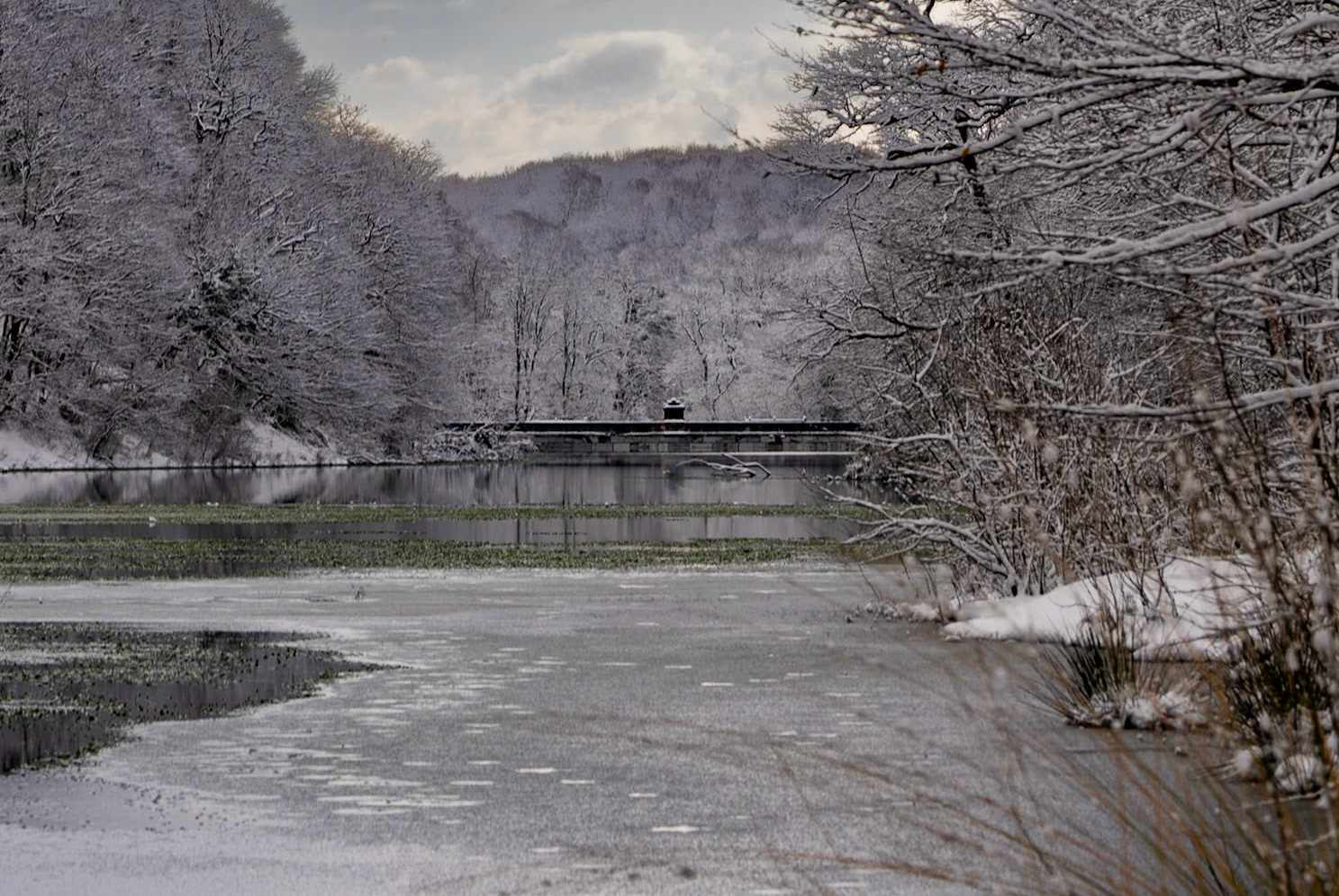Valide Sultan reservoir: the Ottoman dam in deep winter