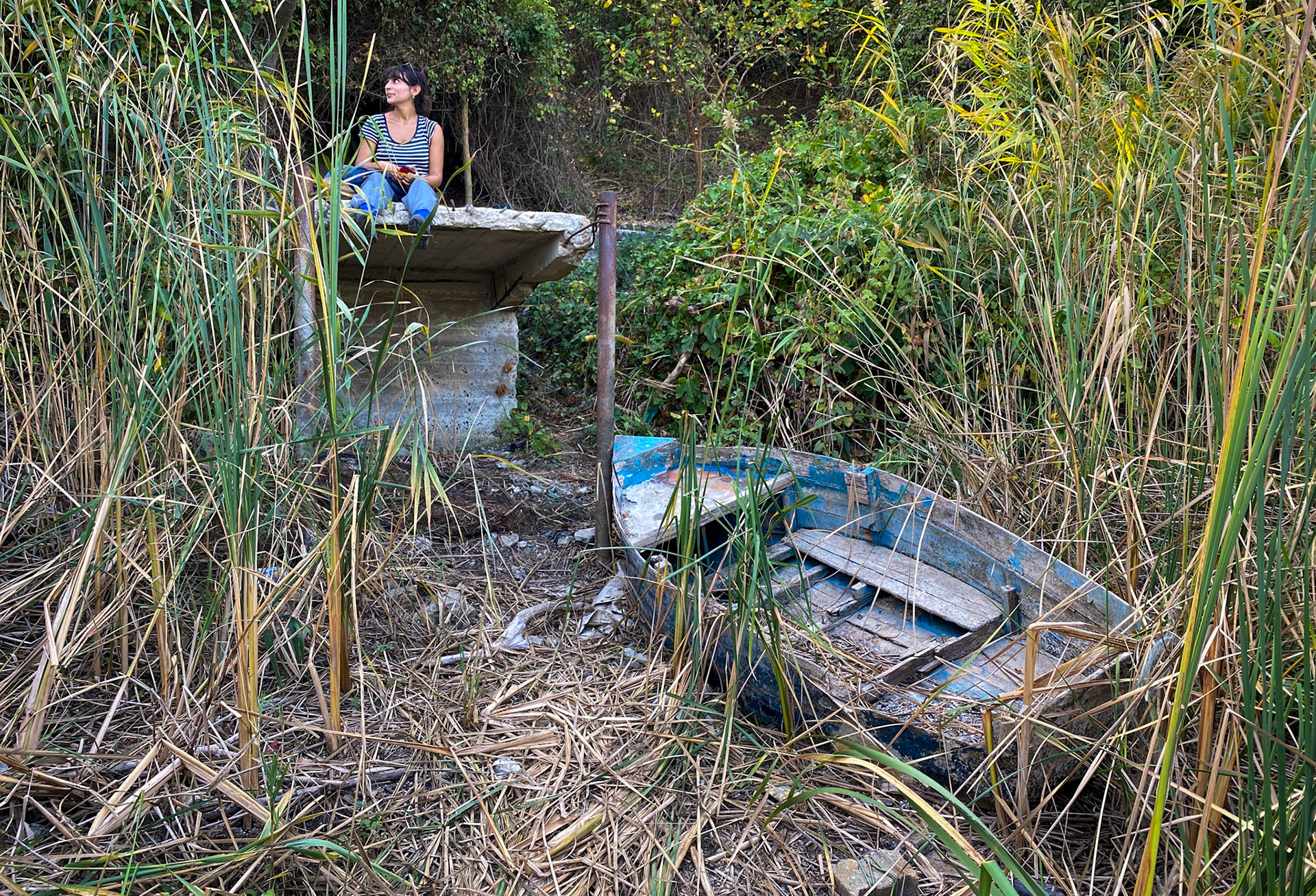 Trikos mudflats: stairway to heaven jetty, Seda and blue boat