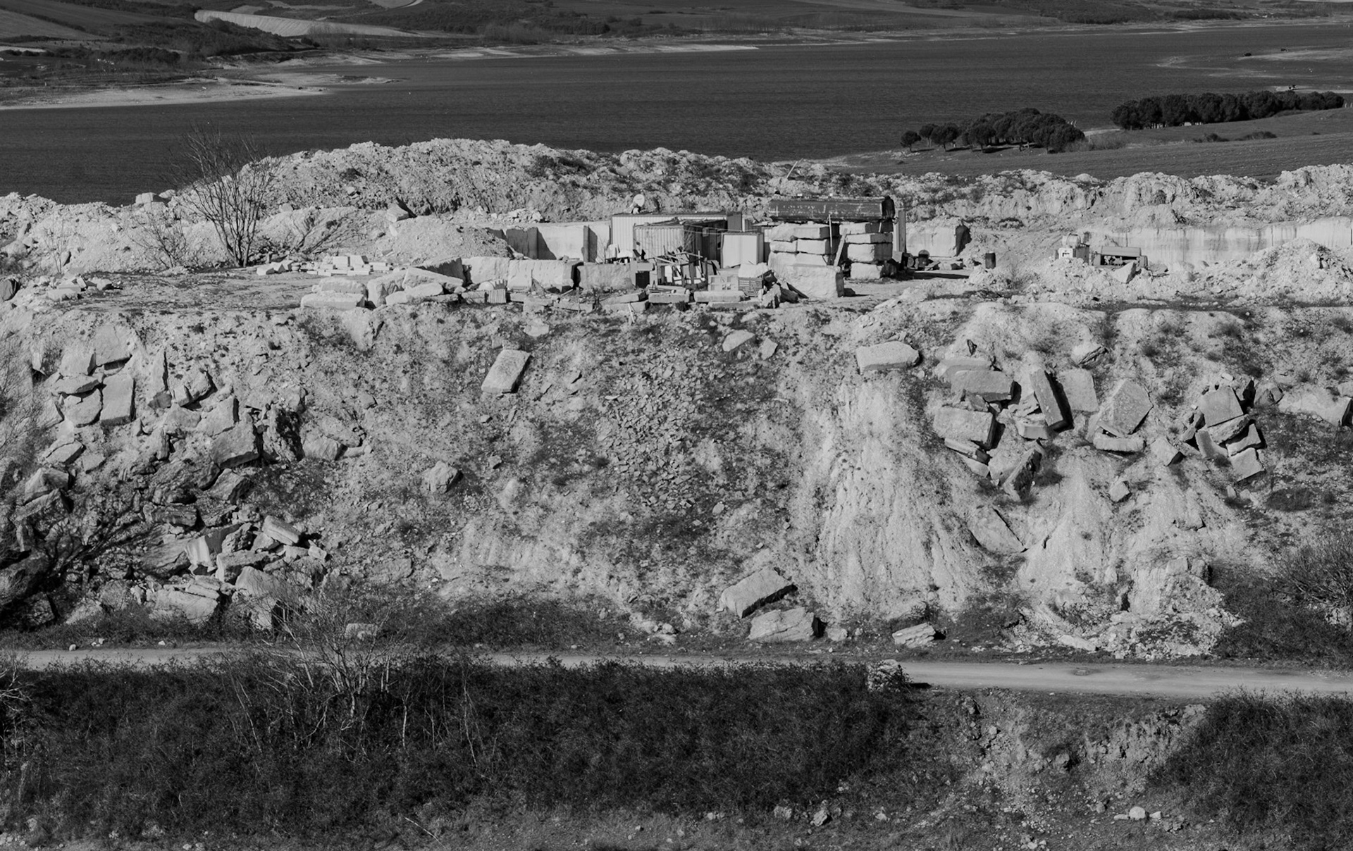 Filiboz küfeki-limestone quarry: the active upper part