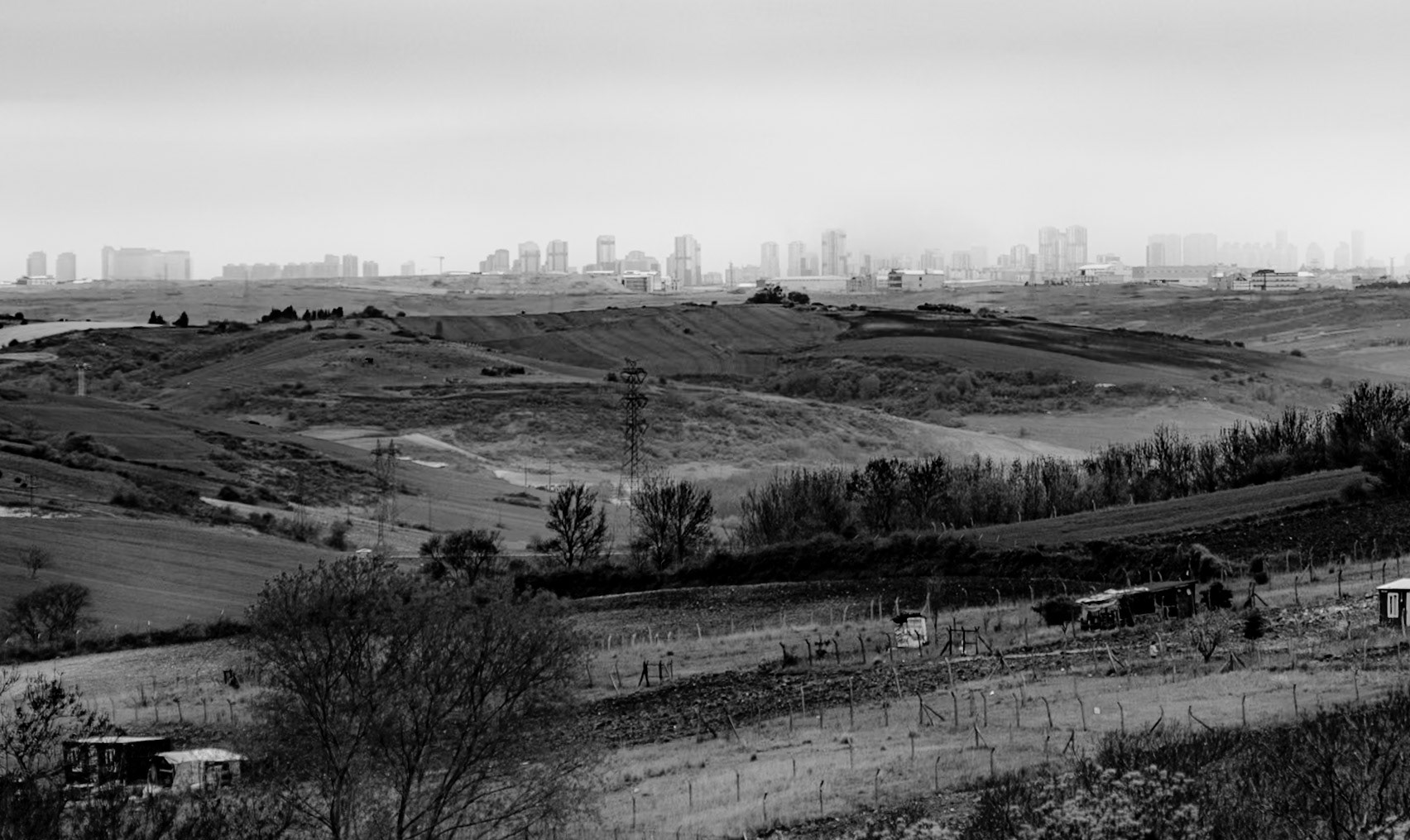between Baklali and Germe: the metropolis in the not far distance