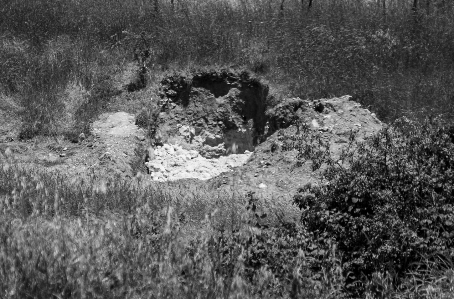 Filiboz ancient site: treasure hunters' pit