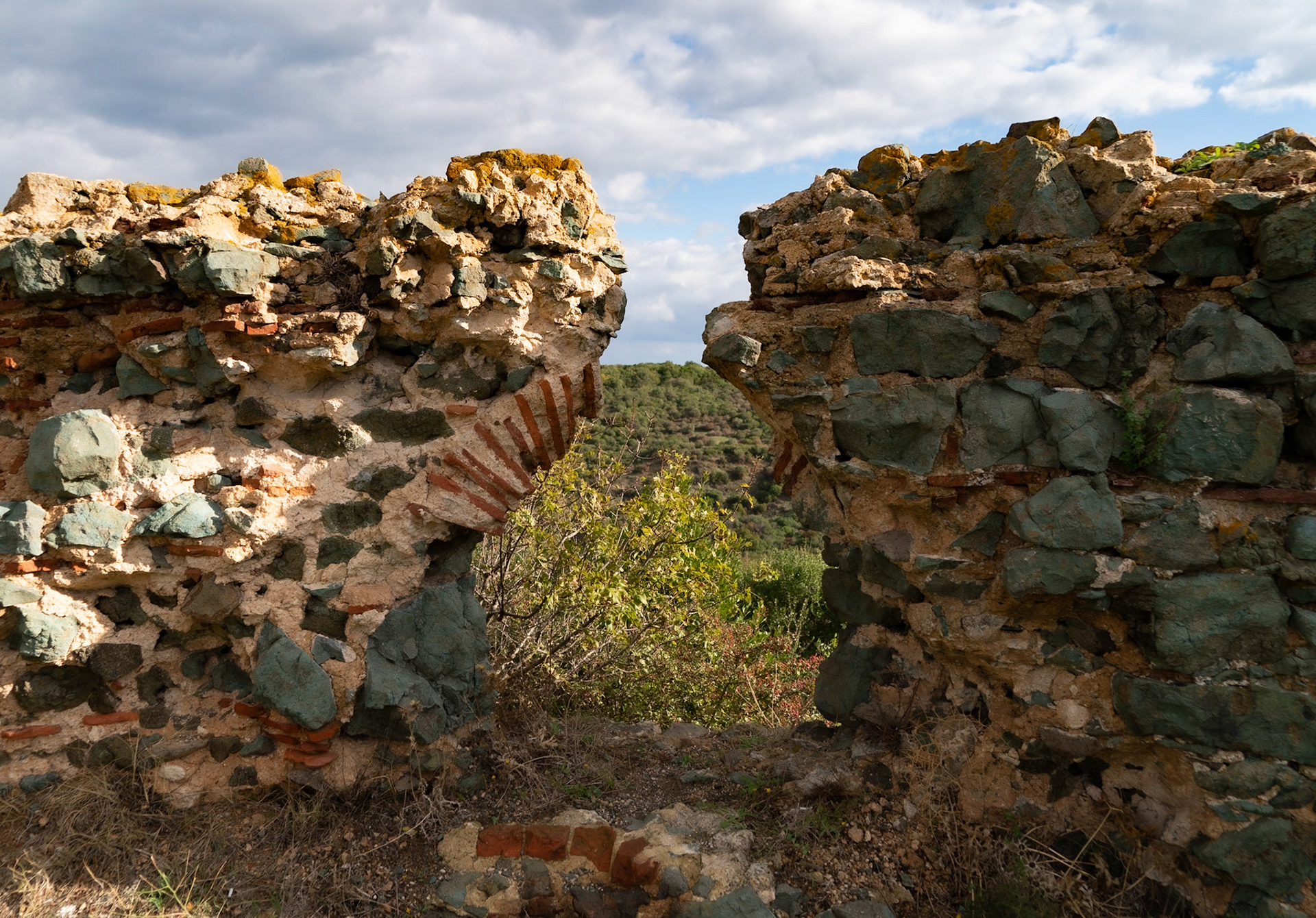 Poyraz fort: looking north from inside the fort