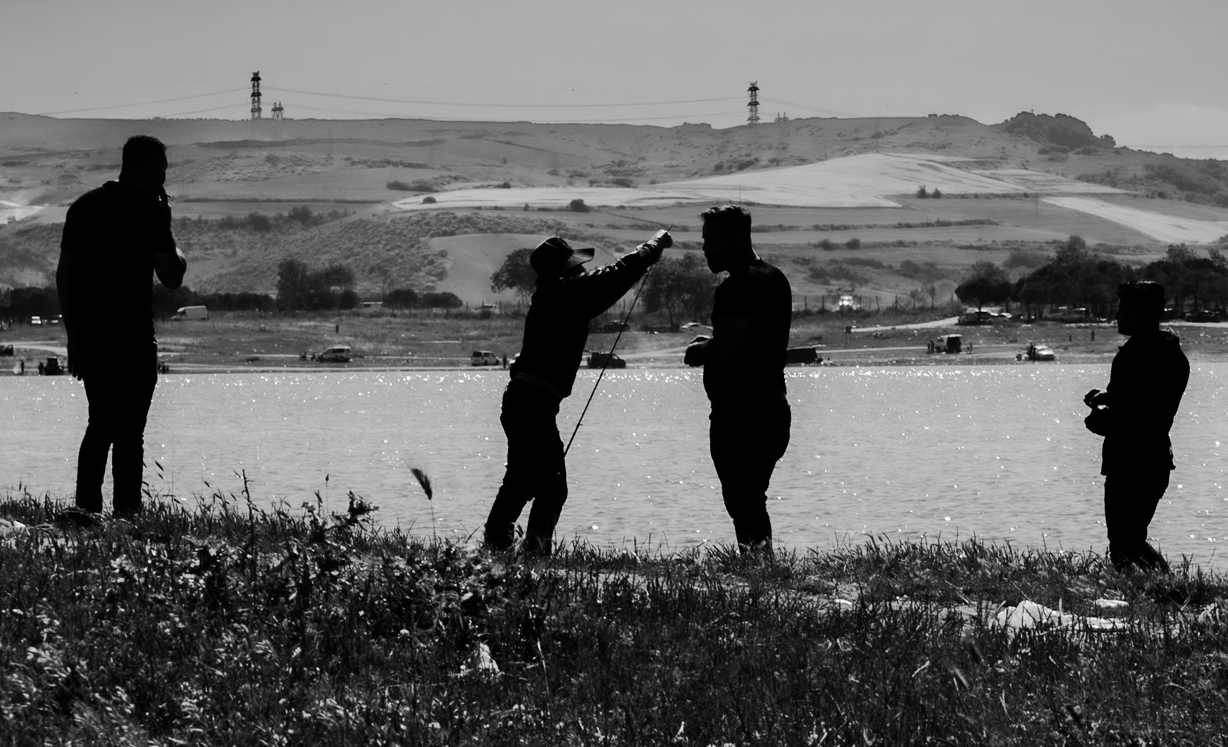 heading south from Şamlar: silhouetted fishers