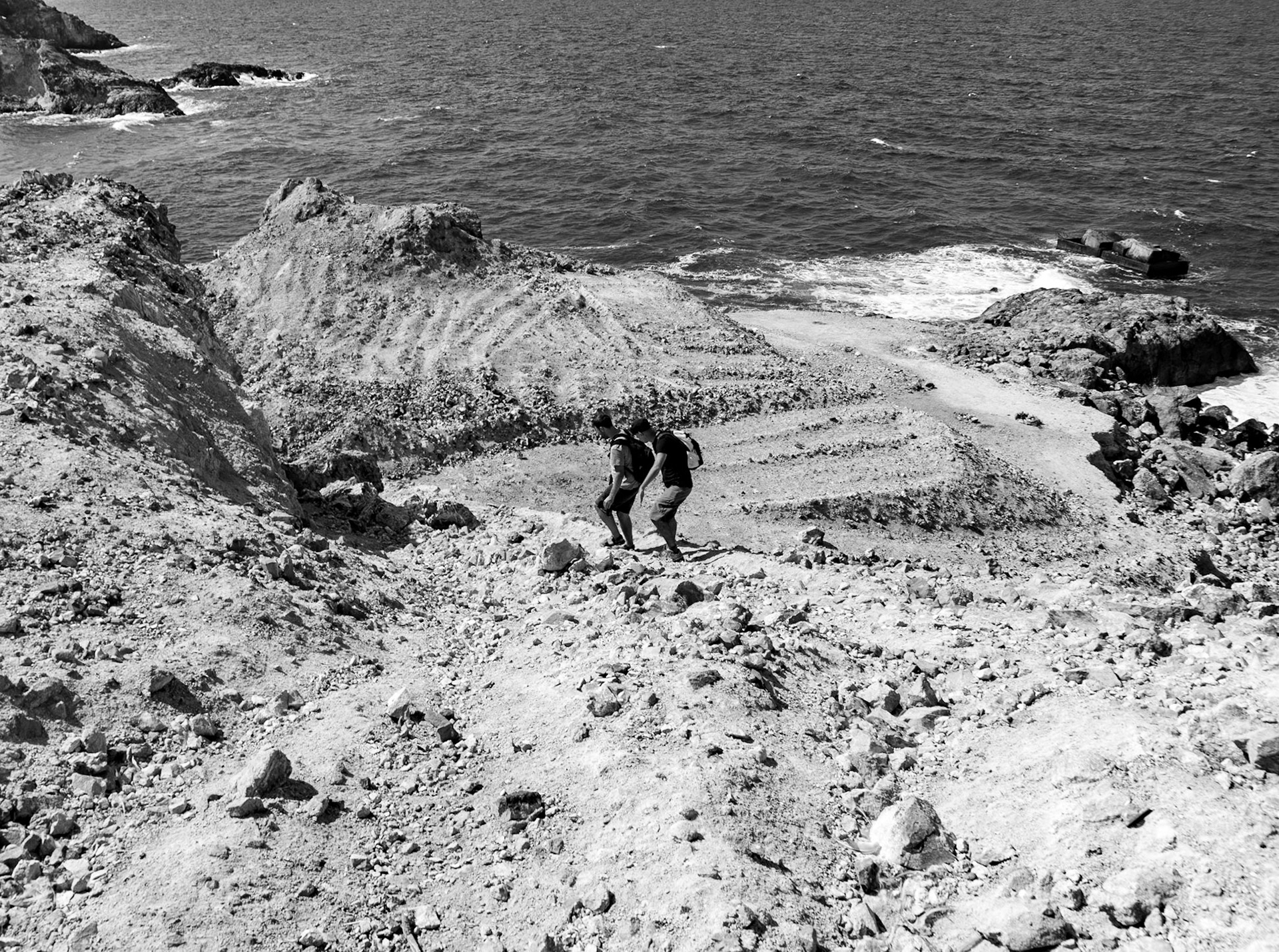 Kurna abandoned quarry: descending northwest