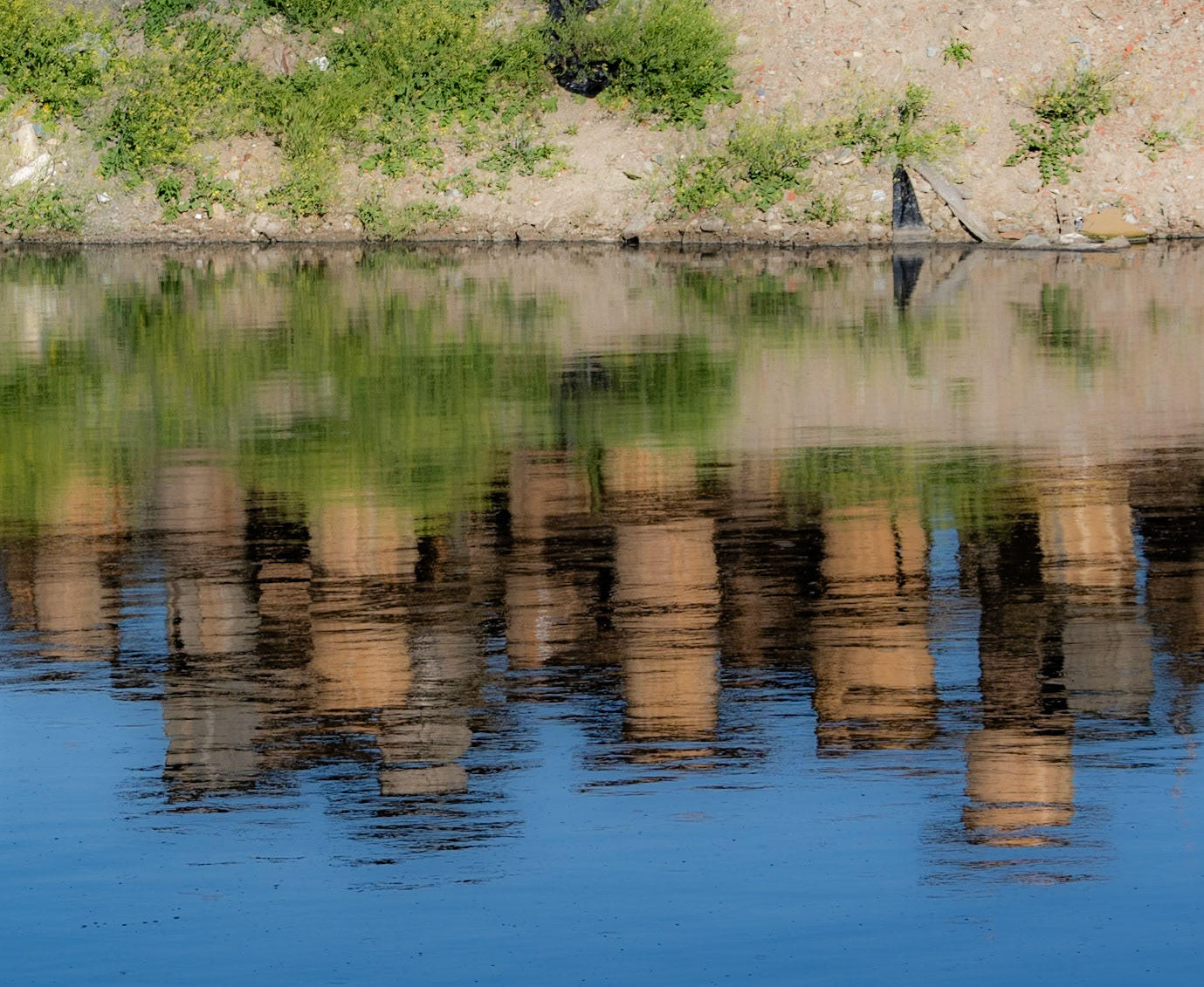 Sazlıdere stagnant river walk: reflected bobbins