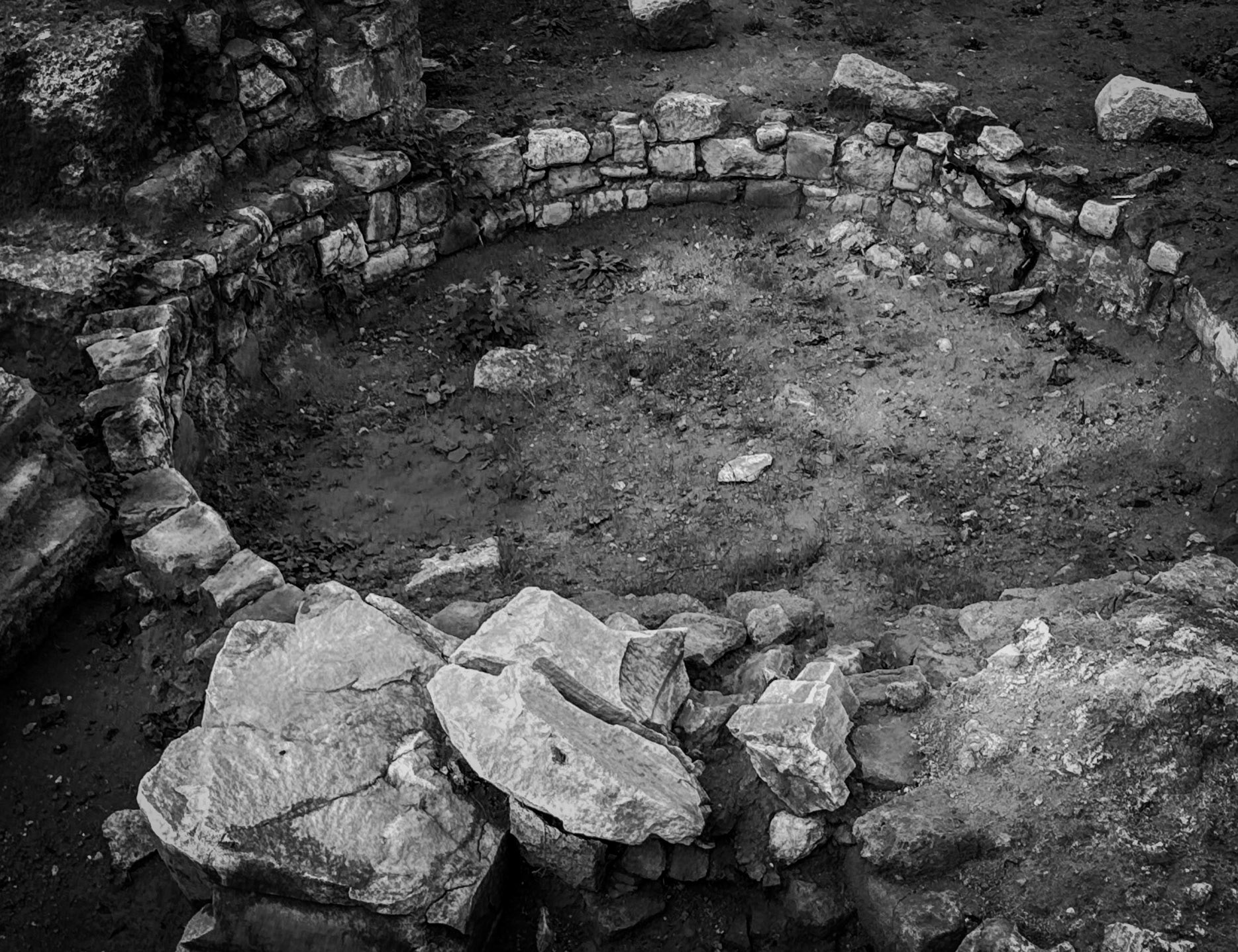 Bathonea north: Roman ruins