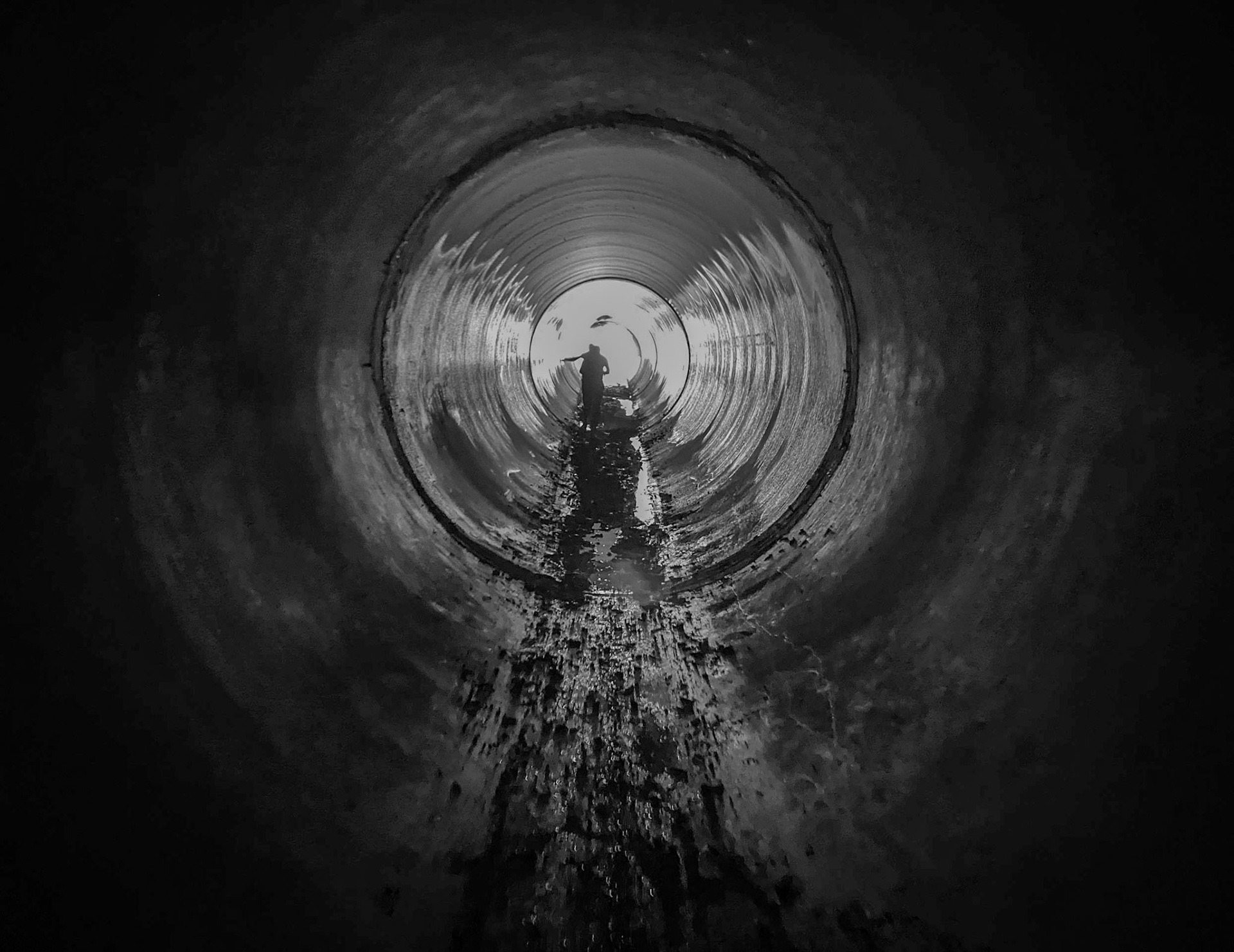 between Sırapınar and Kanlı forest: inside a water-pipe