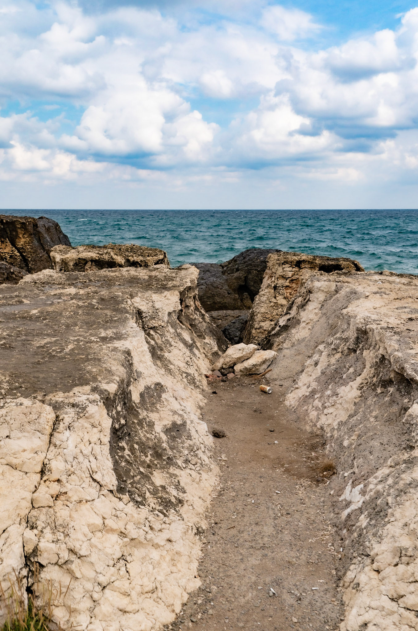 Sahilköy basalt columns: view