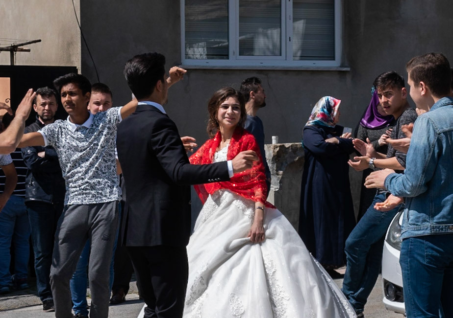 Baklalı: wedding party (I think Roma or mixed)