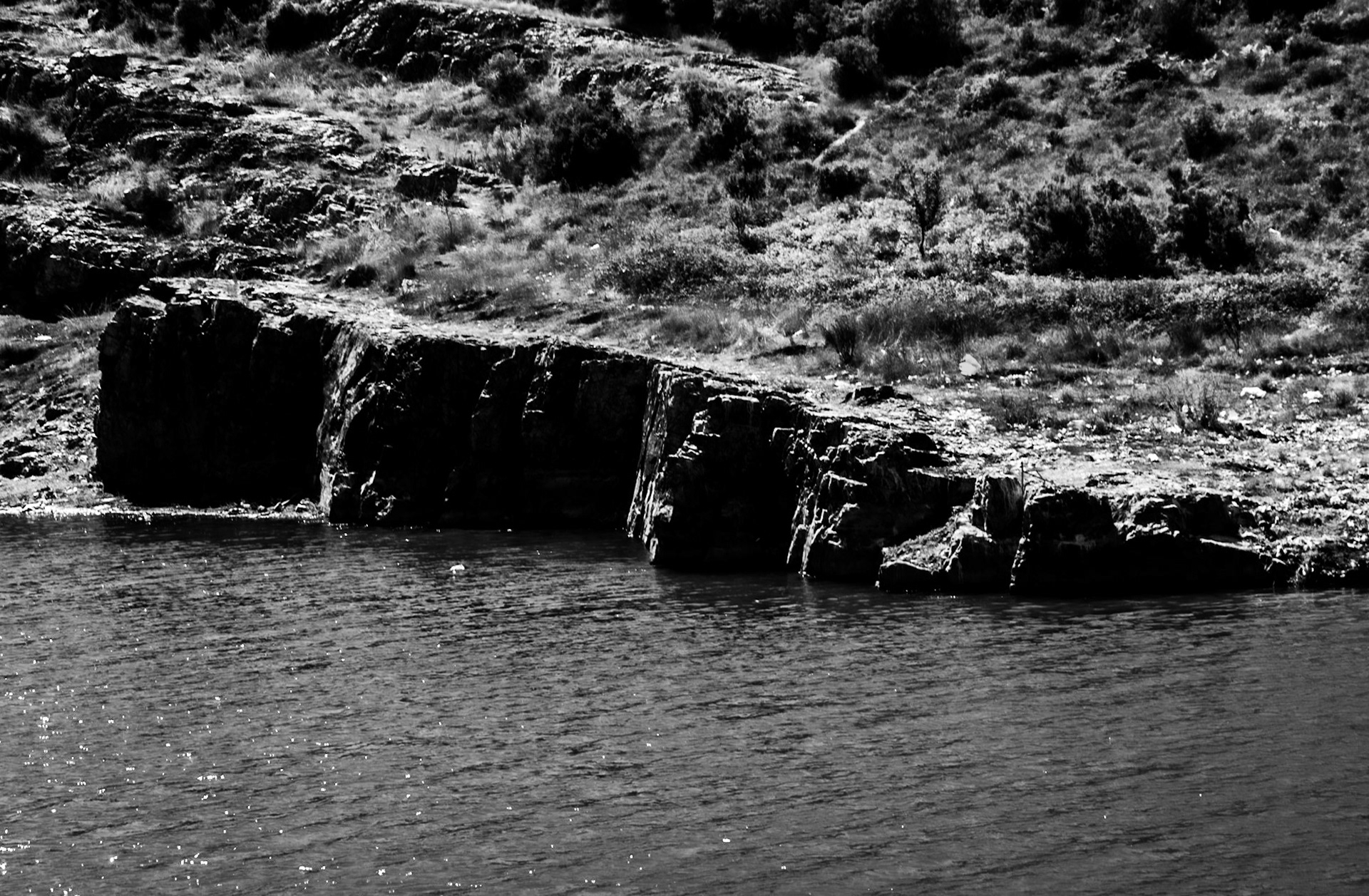 Paşaköy gorge: rock and water
