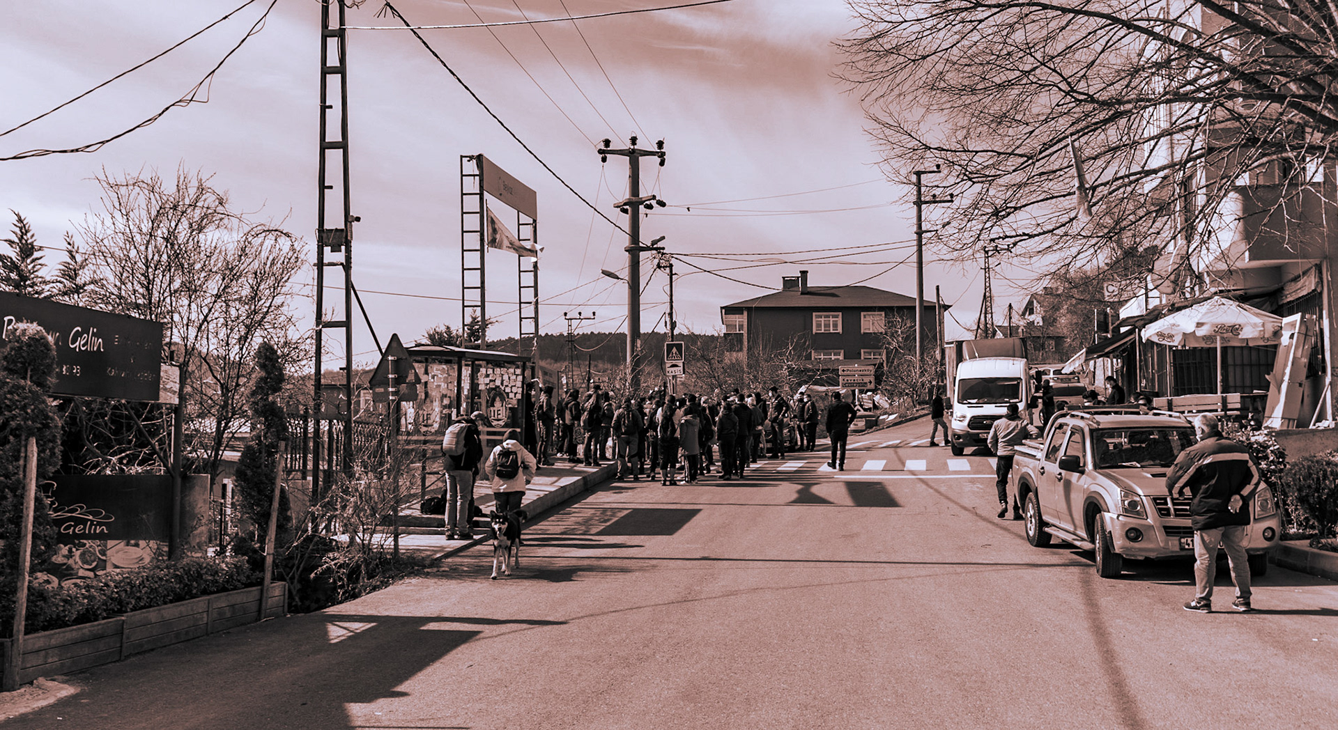 Zerzevatçı: a gathering of walkers