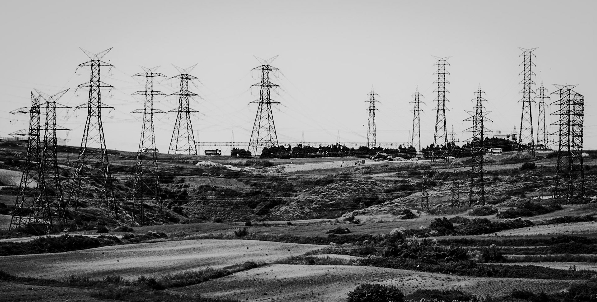 heading SW from Sazlıbosna: pylon view