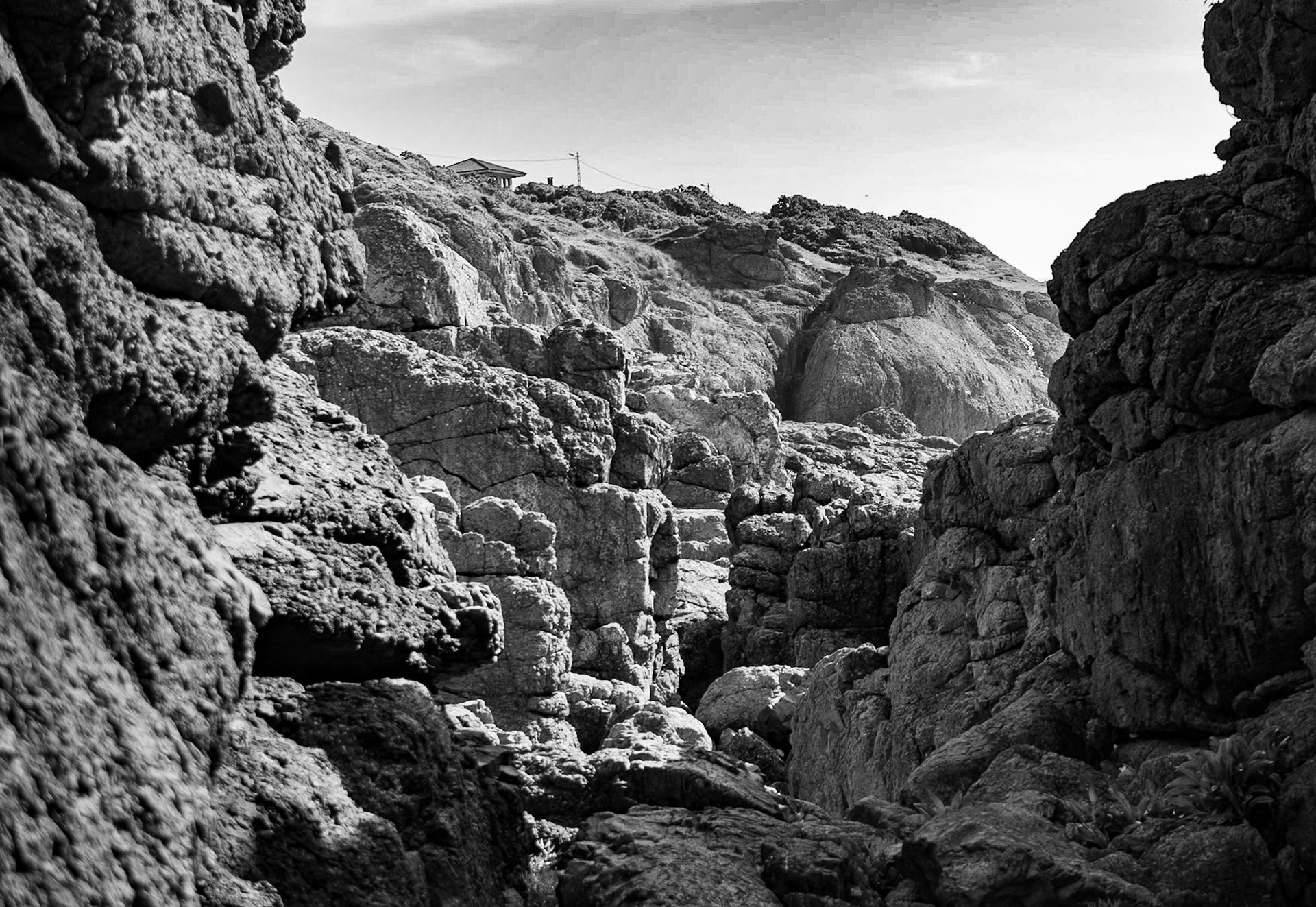 between the English houses and Riva: rock formation