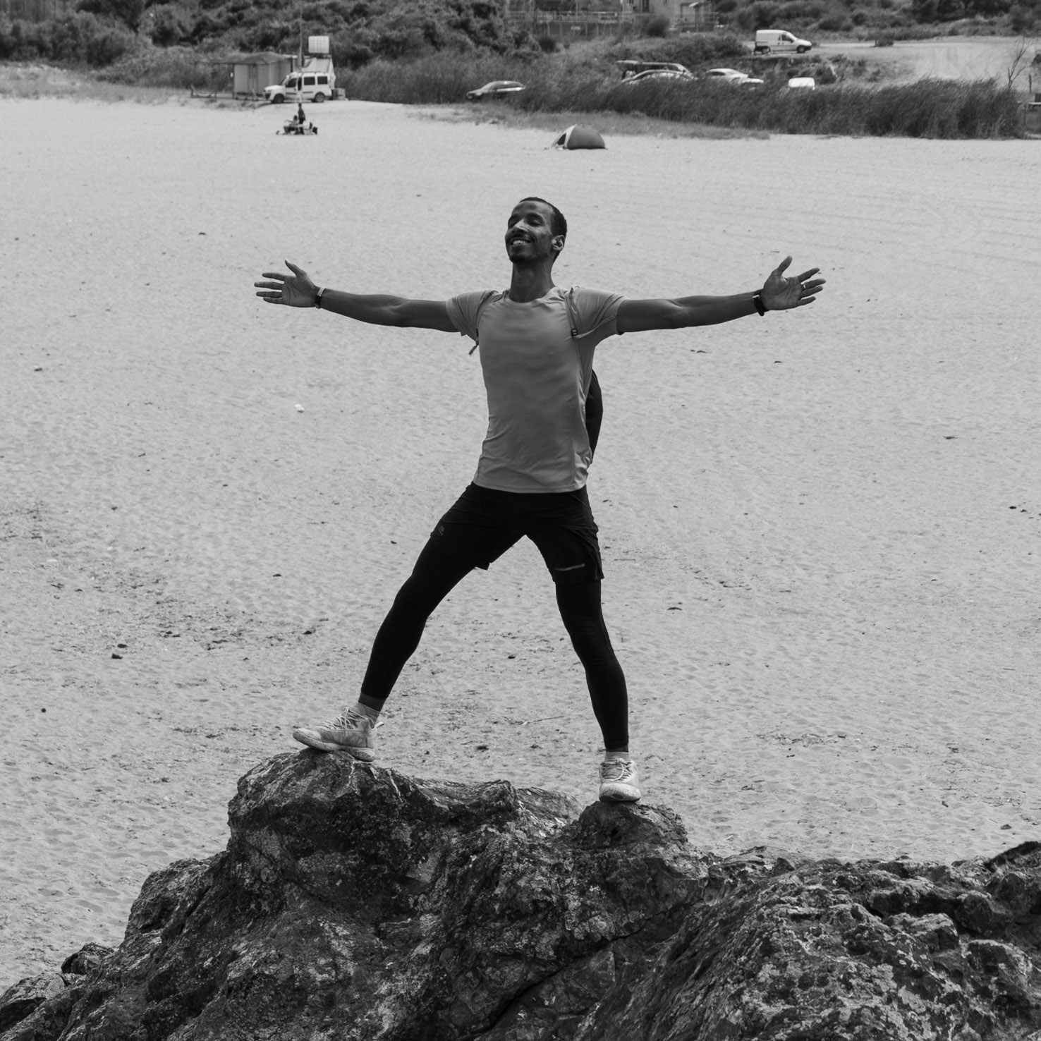 the beach between Kurna fishing hamlet and Kurna abandoned quarry: rock conqueror