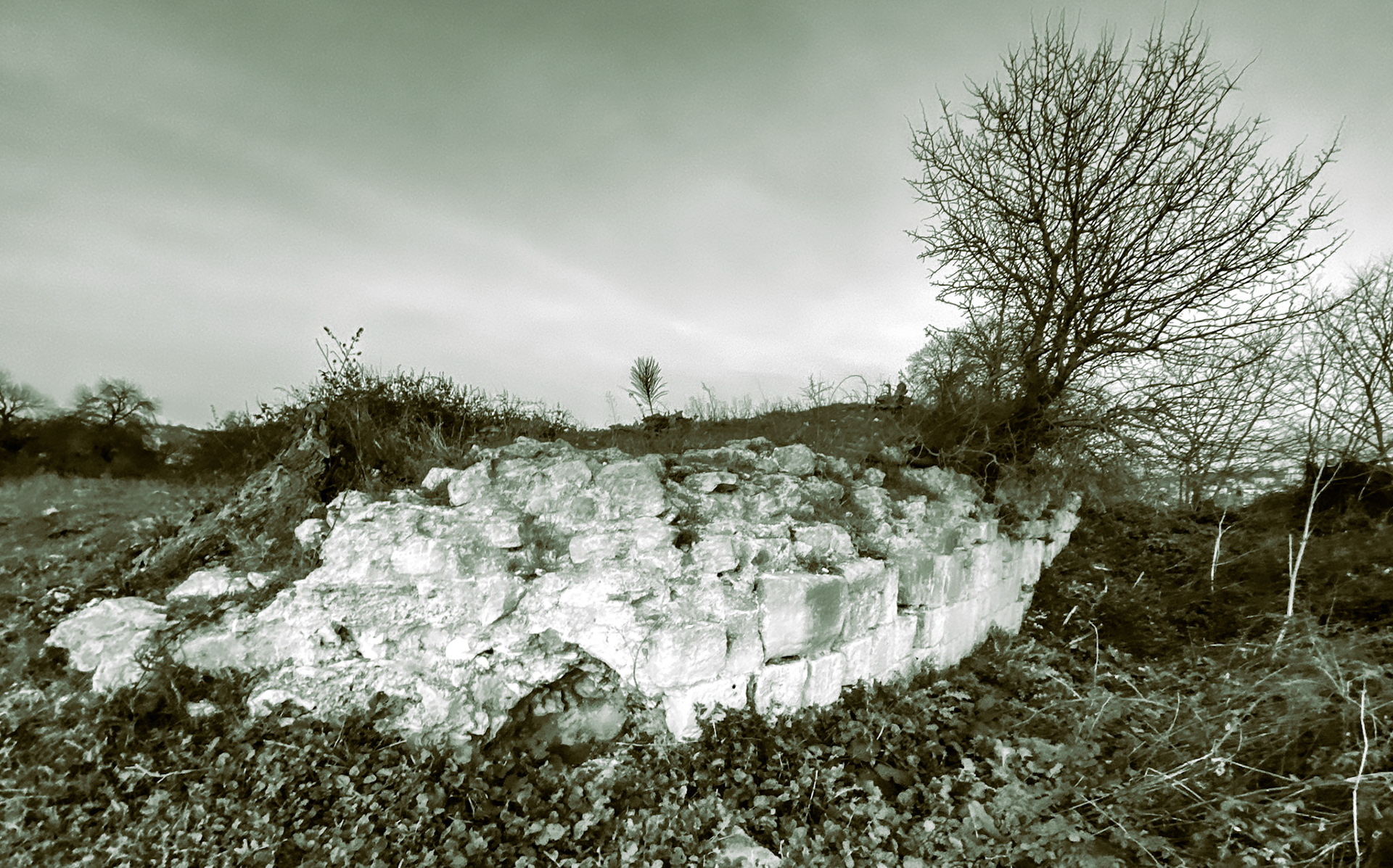 Melentiade: old wall