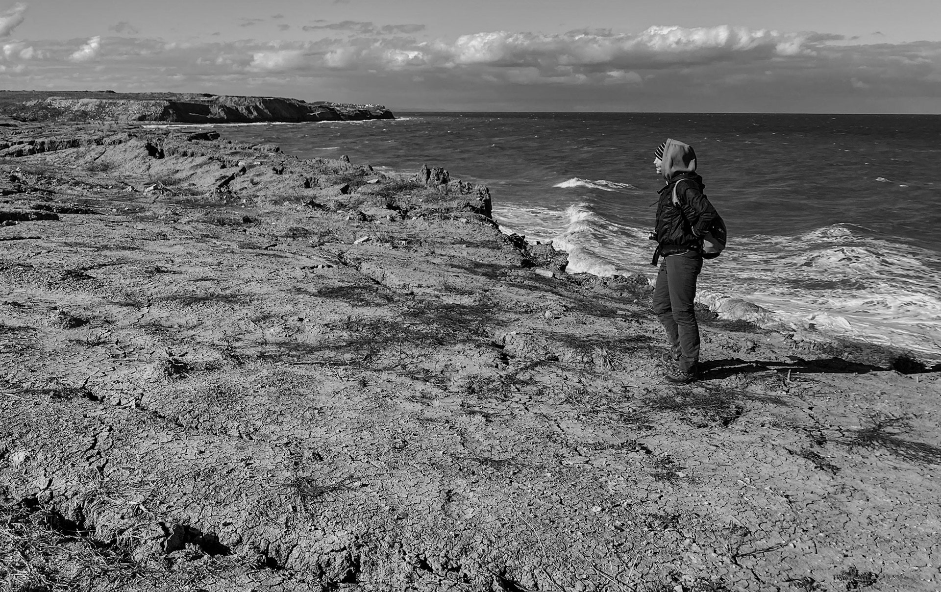 Black Sea coast east of Yeniköy: Tasha, earth cliffs and sea