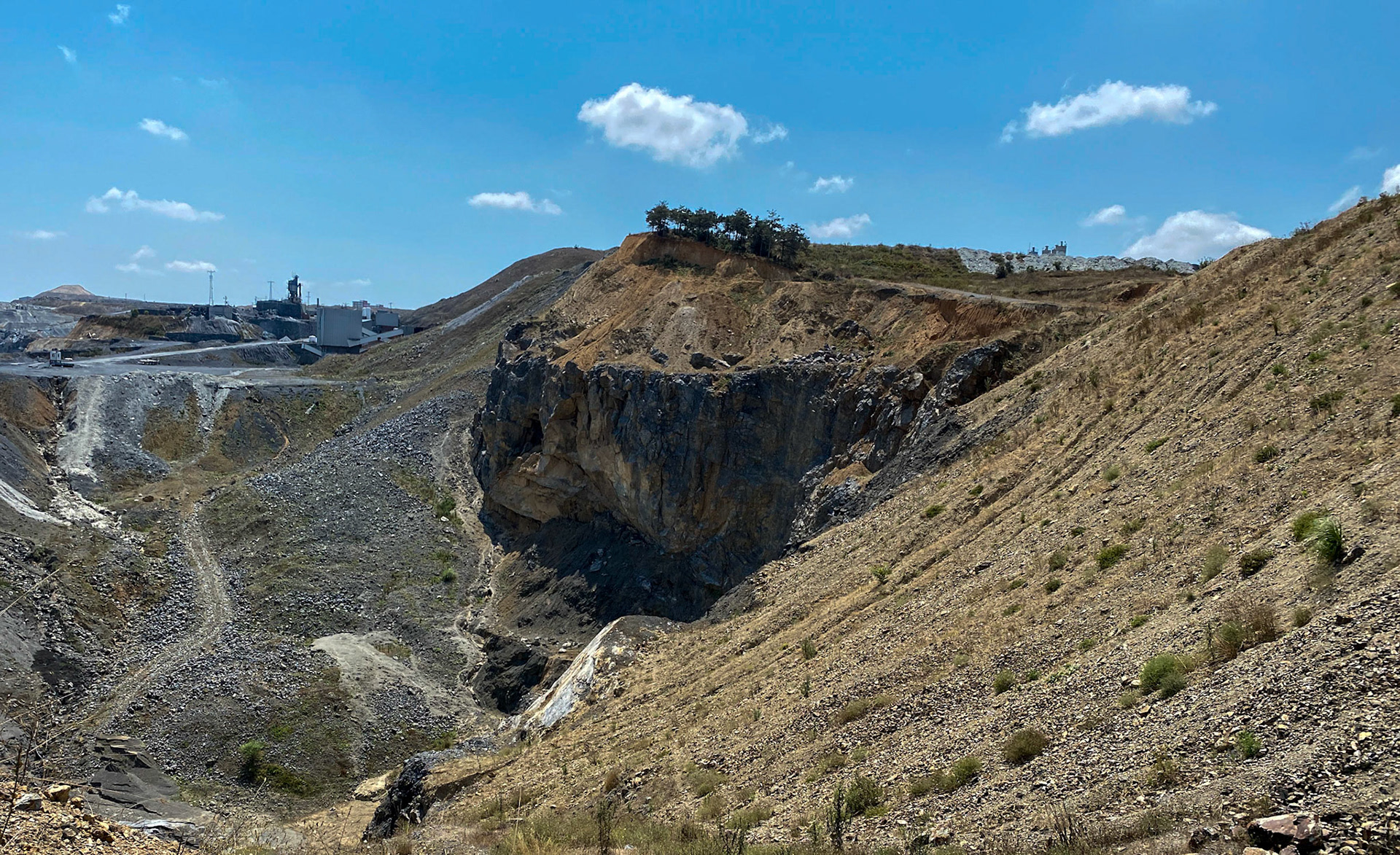 Cebeci: southern opencast mines - tree island