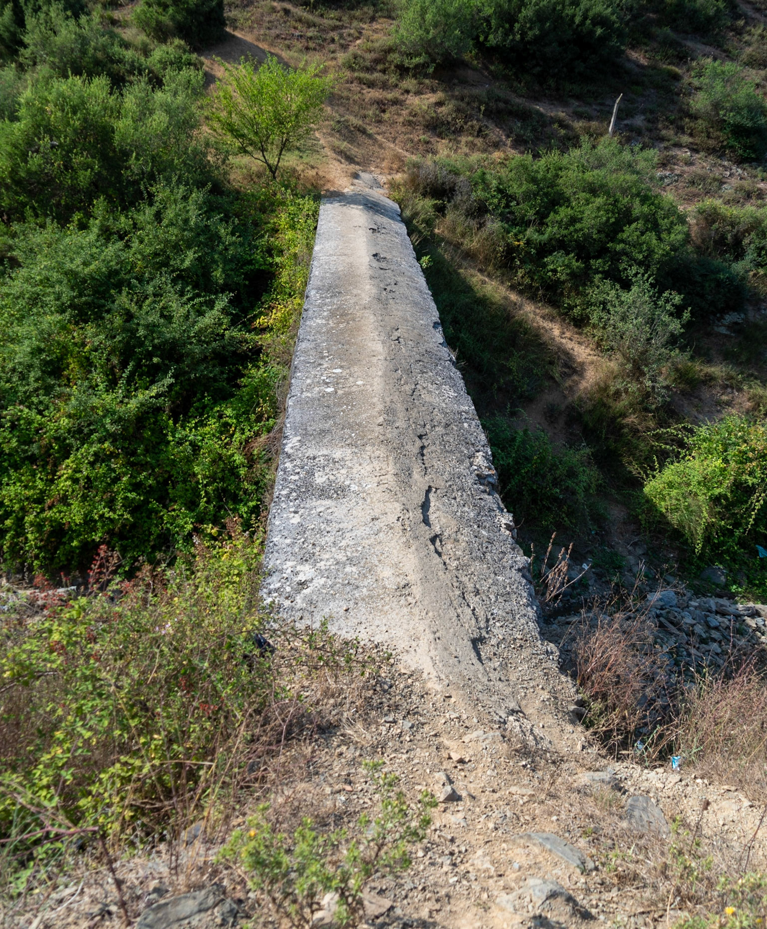 between Güzelce aqueduct &amp; Alibey dam: aqueduct cum footbridge