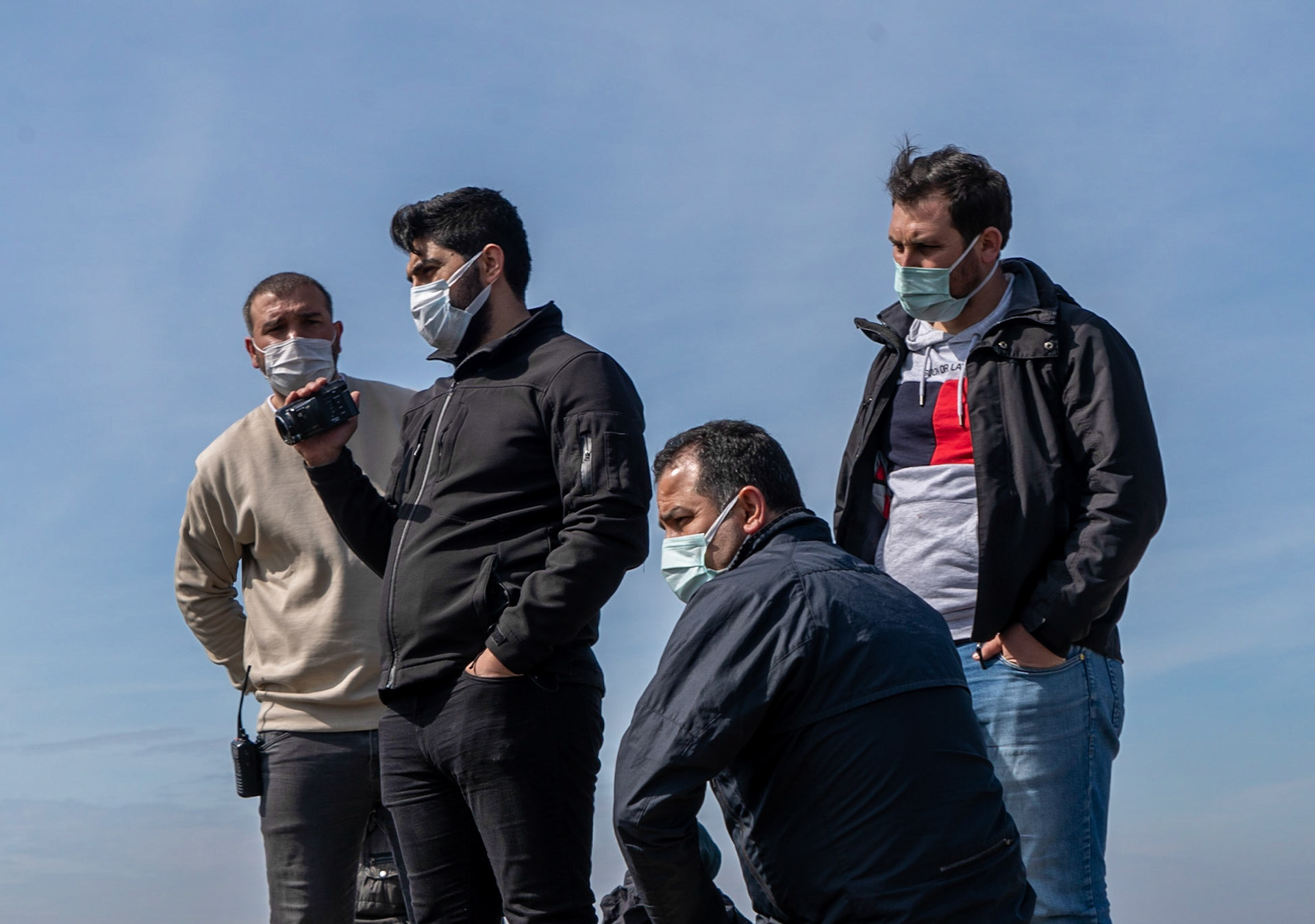 Toygar viewpoint: police standing on İSKİ's roof