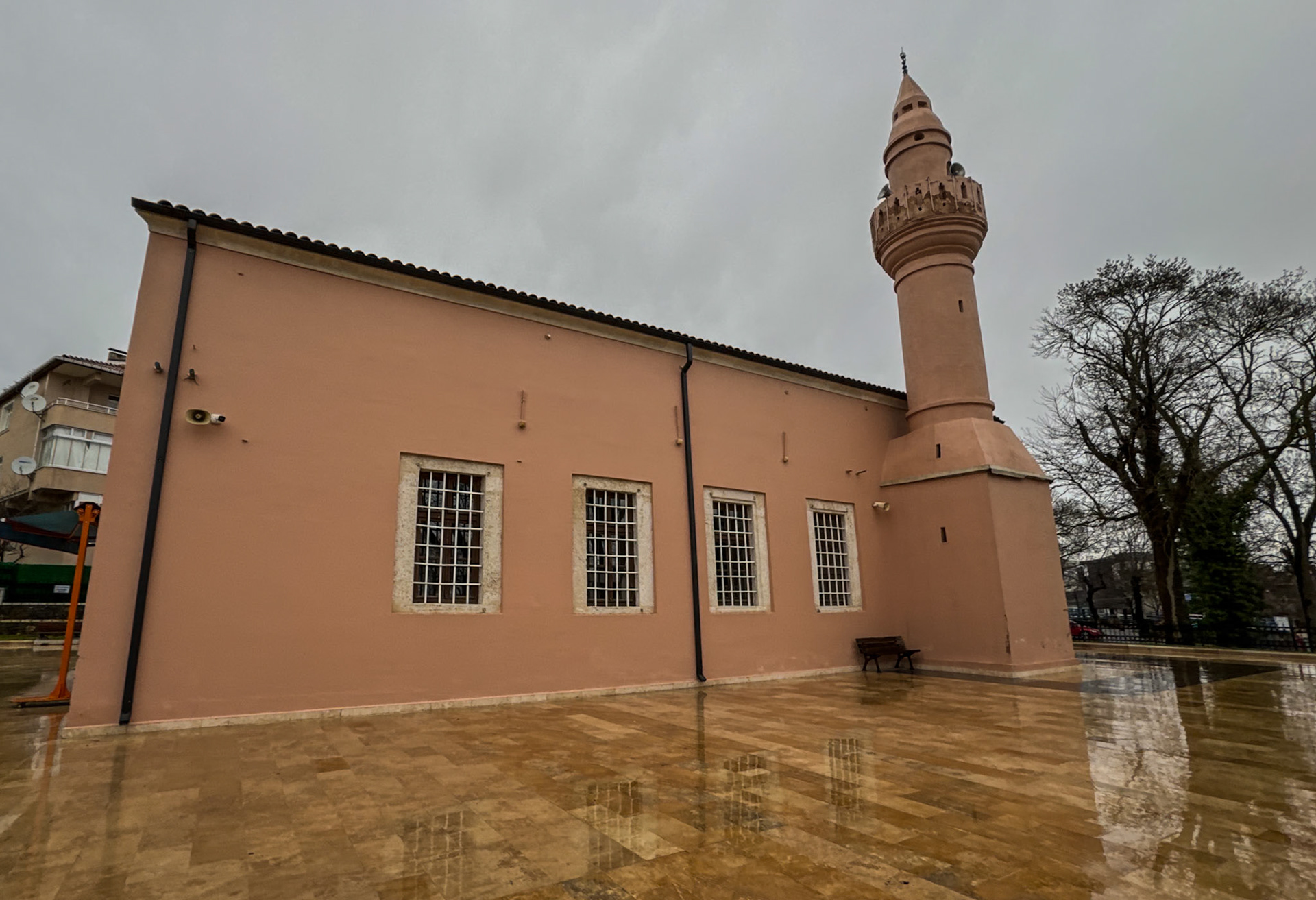 Alemdaǧ: former Armenain church