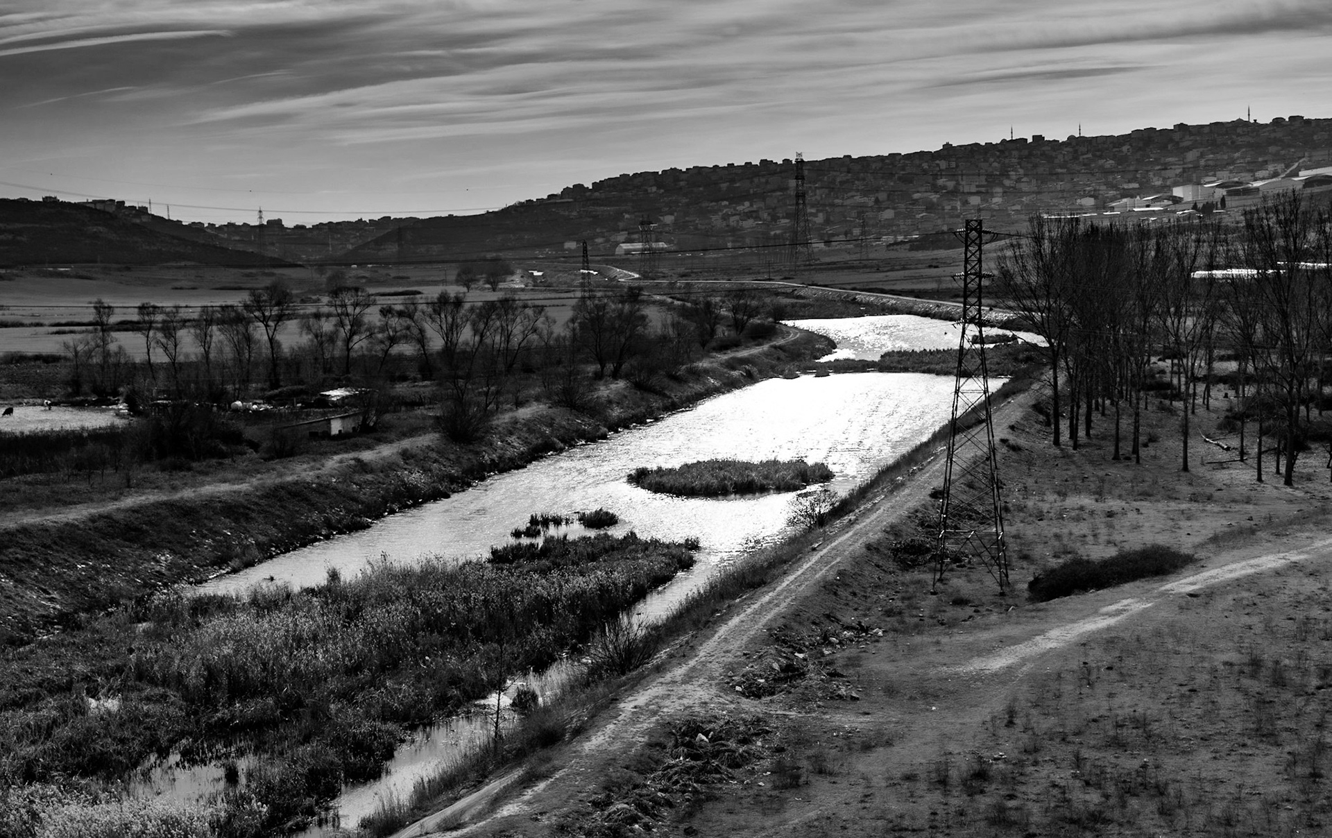 Sazlıdere modern dam: the canalised Sazlıdere and floodplain looking south